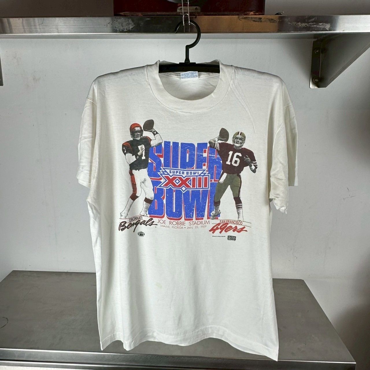 Vintage ​​​​Vintage 1989 NFL Super Bowl Bengals VS 49ers T-shirt Size US XL / EU 56 / 4 - 1 Thumbnail