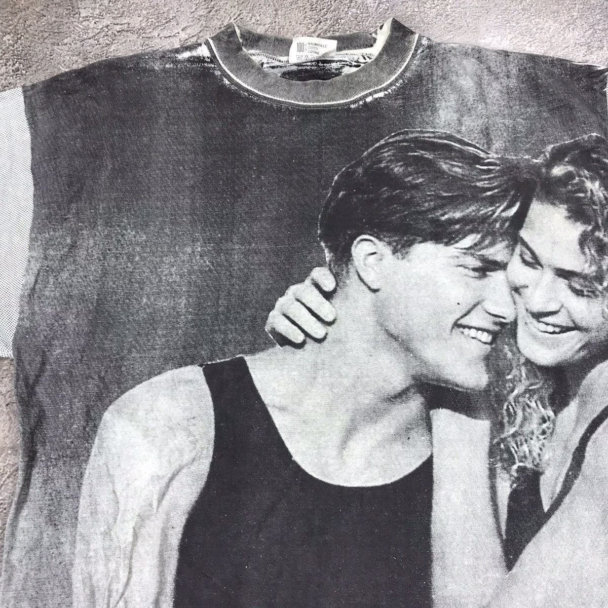 Vintage Vintage 90s Graphic Tee Couple Print Sun Faded Grunge Boxy L Size US L / EU 52-54 / 3 - 2 Thumbnail