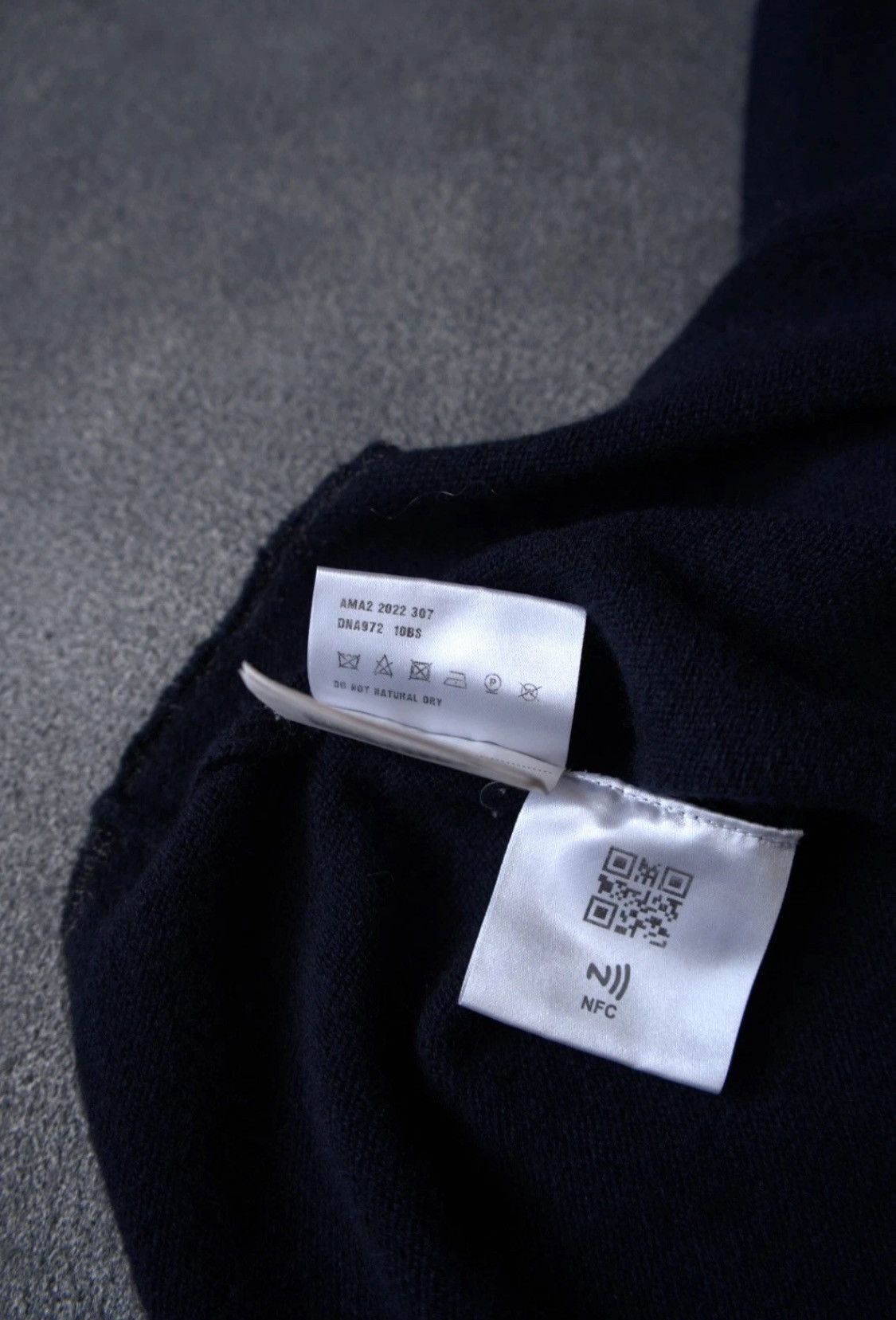 Miu Miu SS22 Miu Miu Runway Cropped Sweater Embroidered Logo Wool Size US S / EU 44-46 / 1 - 14 Thumbnail
