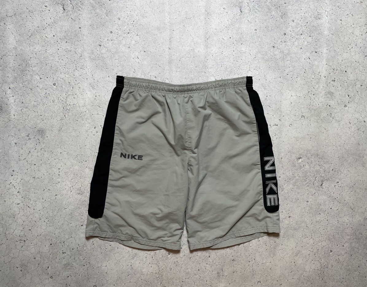 Nike × Vintage Nylon Vintage Nike Swoosh Logo Drill Shorts Y2K Size US 38 / EU 54 - 1 Thumbnail