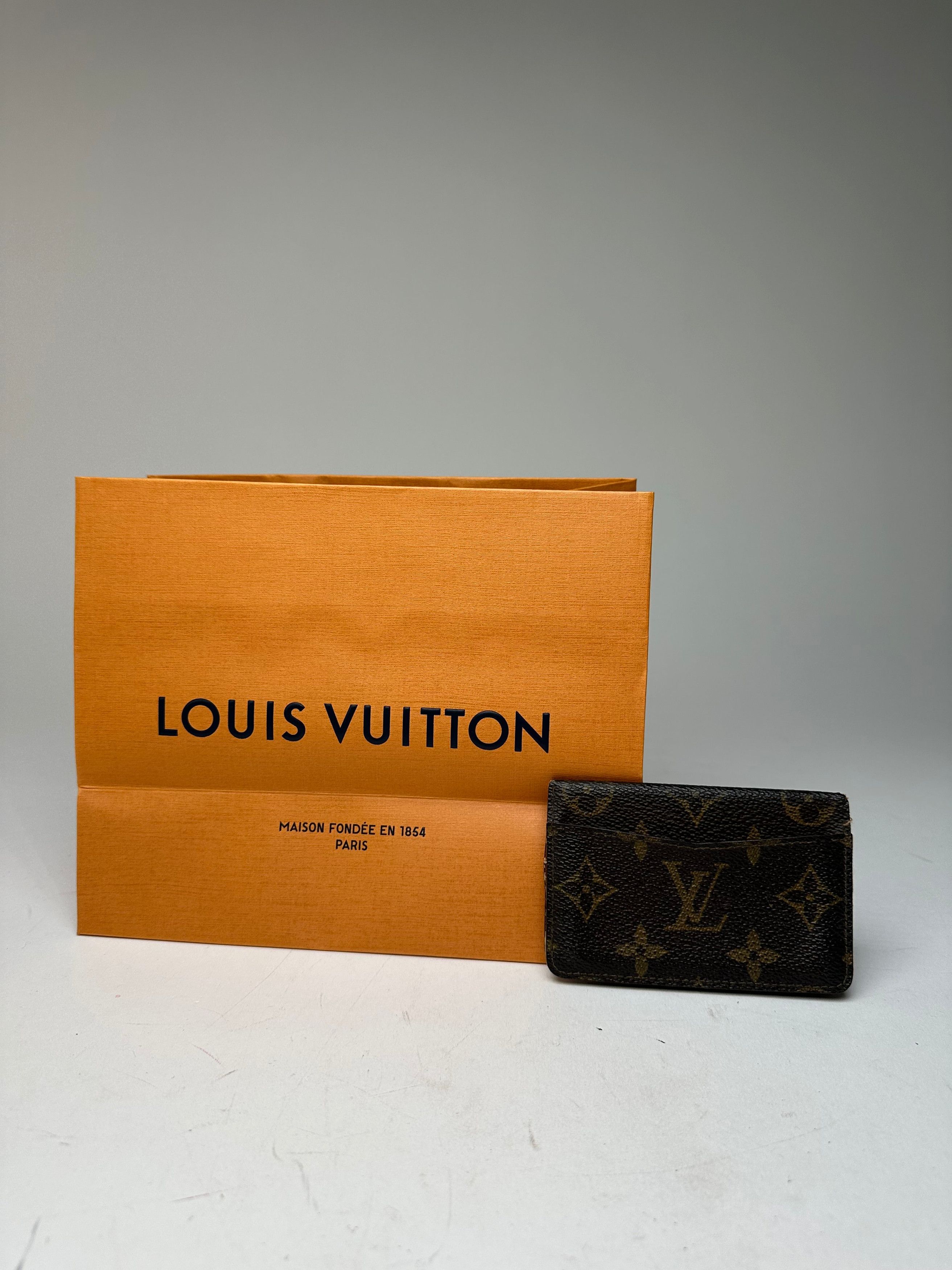 Louis Vuitton Vintage Leather Monogram Card Holder Brown Size ONE SIZE - 1 Thumbnail