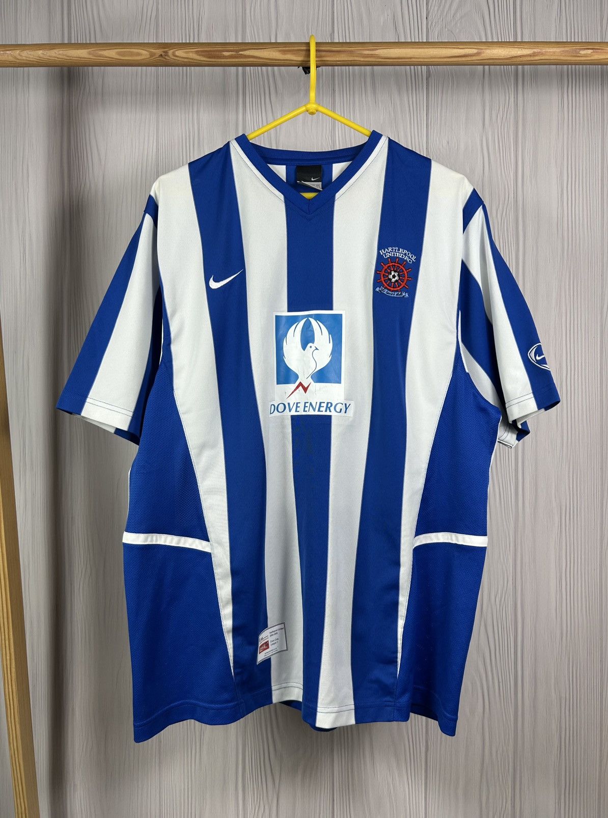 Nike Hartlepool United 2004-05 Home Nike Jersey T-Shirt Size XL Size US XL / EU 56 / 4 - 1 Thumbnail