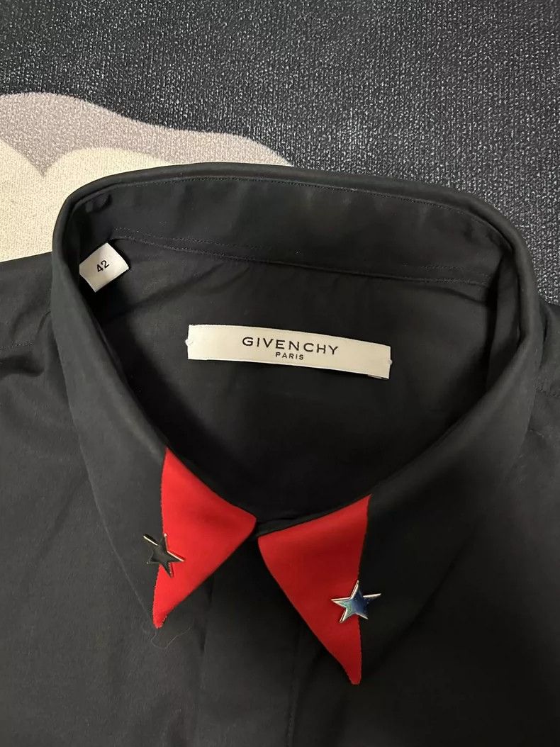 Givenchy Givenchy Shirt, Black Classic Five-pointed Star Rivet Deco Size US XL / EU 56 / 4 - 2 Thumbnail