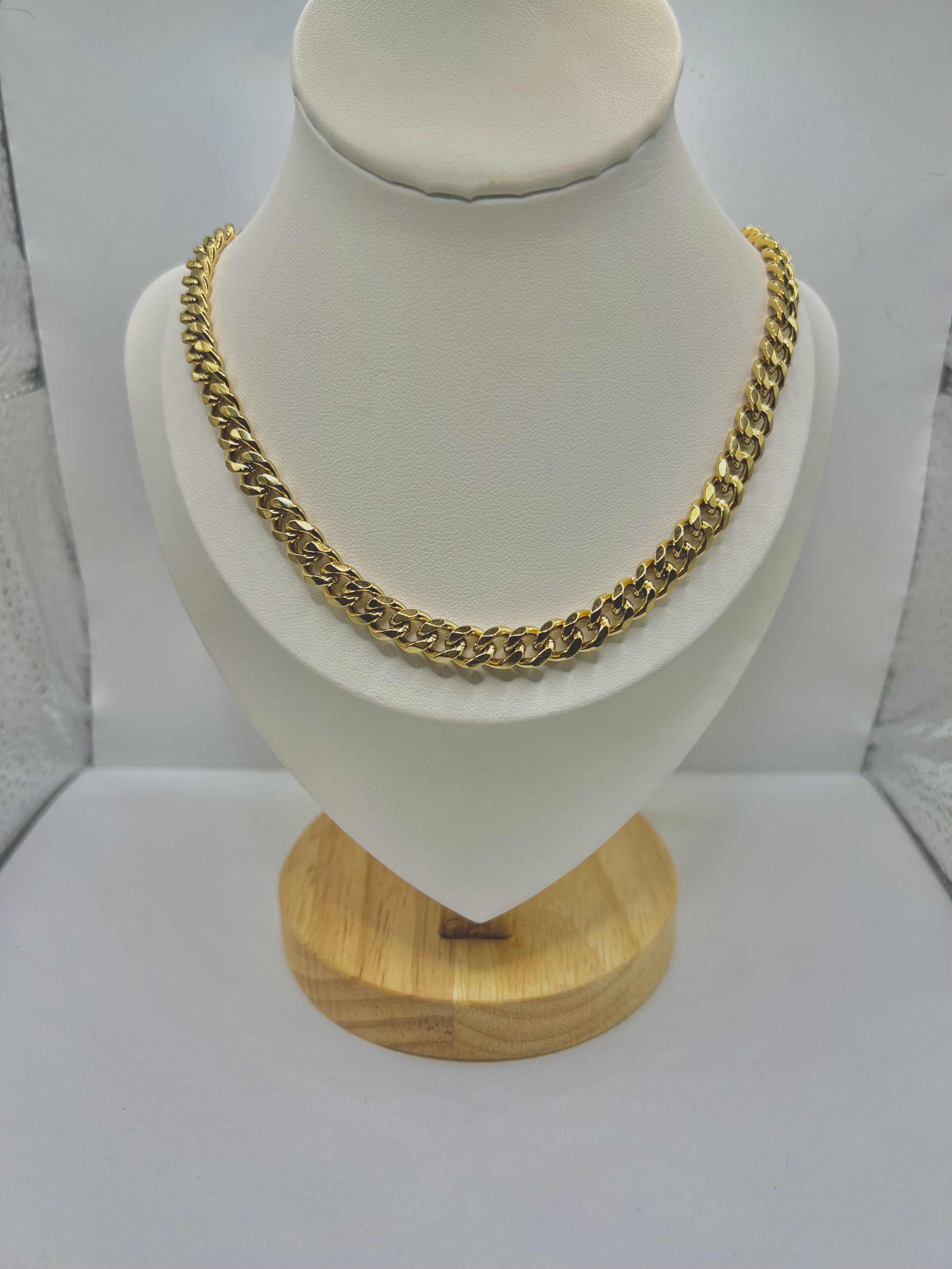 Other Cuban Gold Chain Necklace Size ONE SIZE - 1 Thumbnail