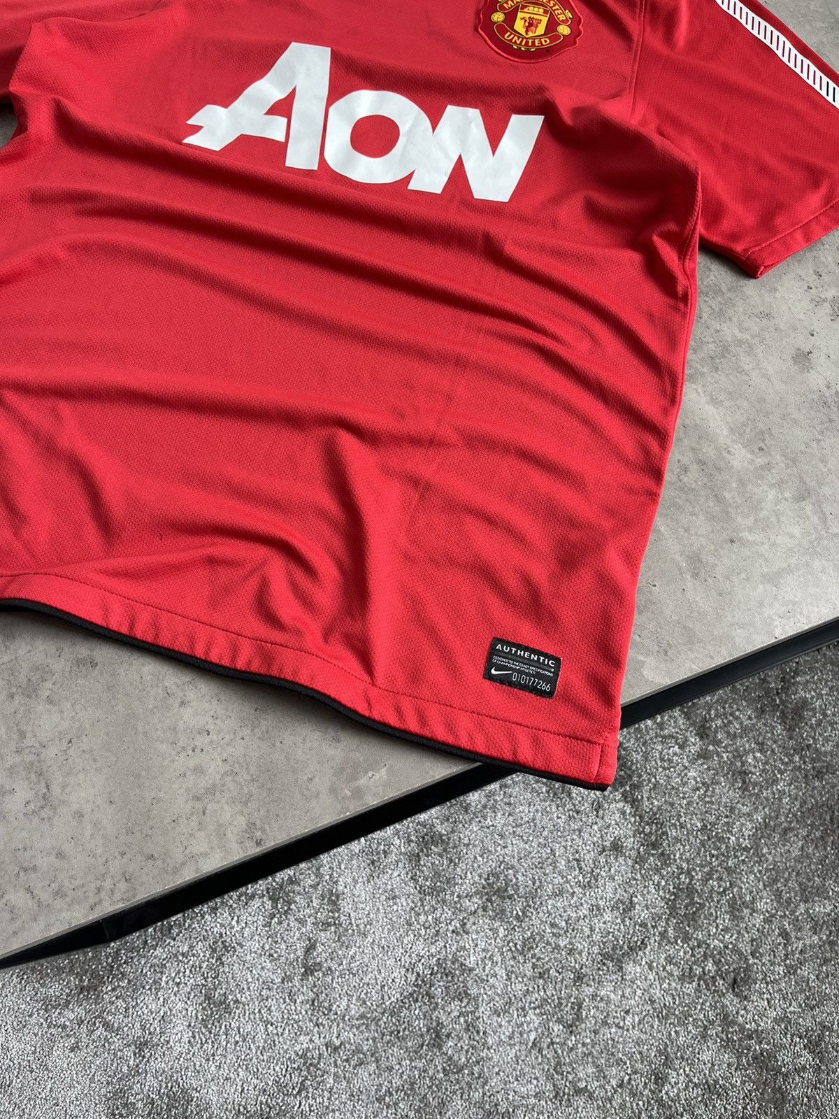 Nike Nike Manchester United Season 2010 Soccer Jersey Size US S / EU 44-46 / 1 - 2 Thumbnail
