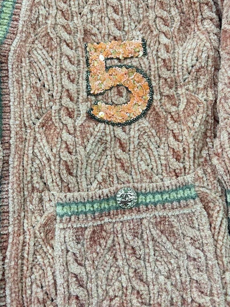 Chanel Chanel Pink velvet medium-length cardigan coat Size XS / US 0-2 / IT 36-38 - 4 Thumbnail