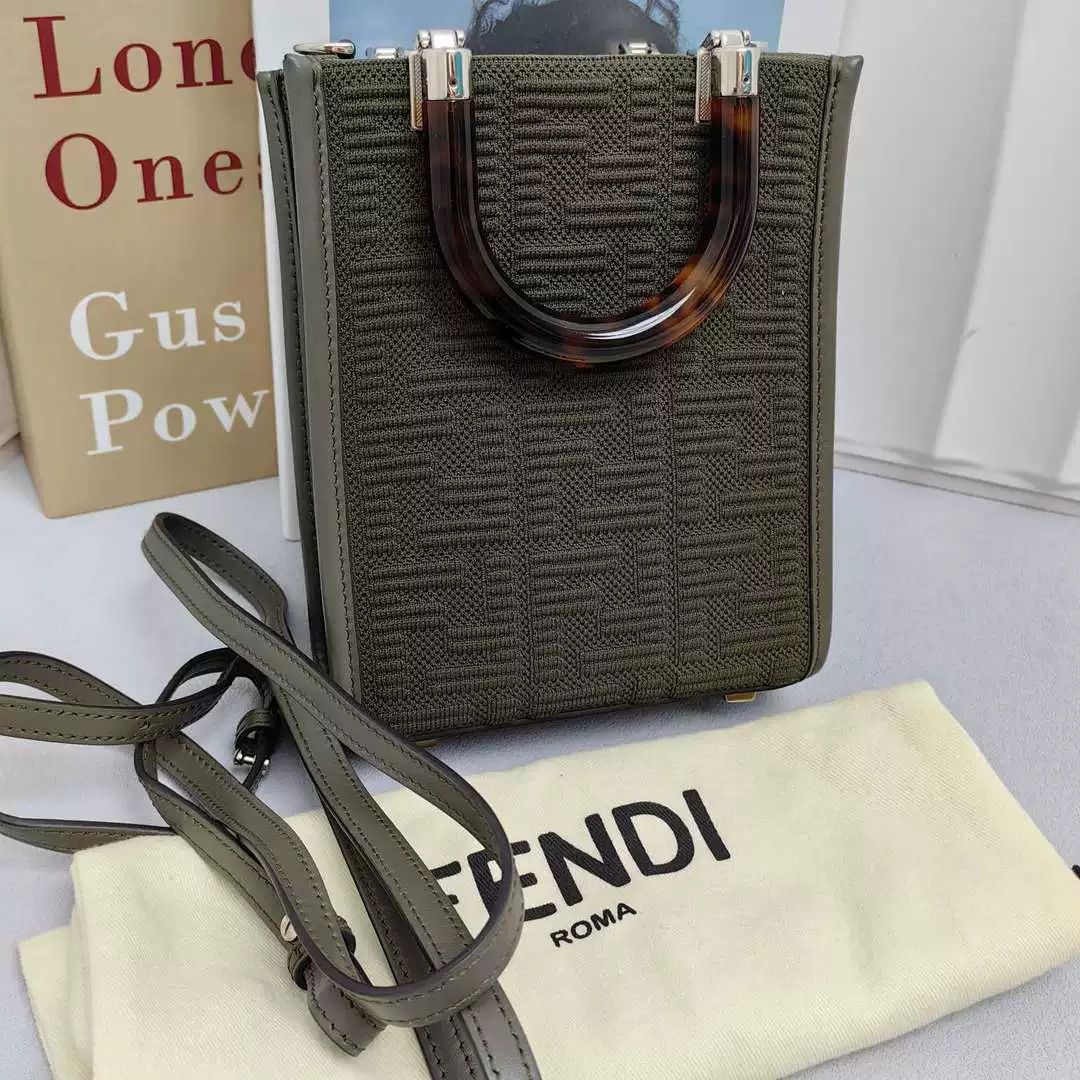 Fendi Pre-loved Bag Very good condition Size ONE SIZE - 1 Thumbnail