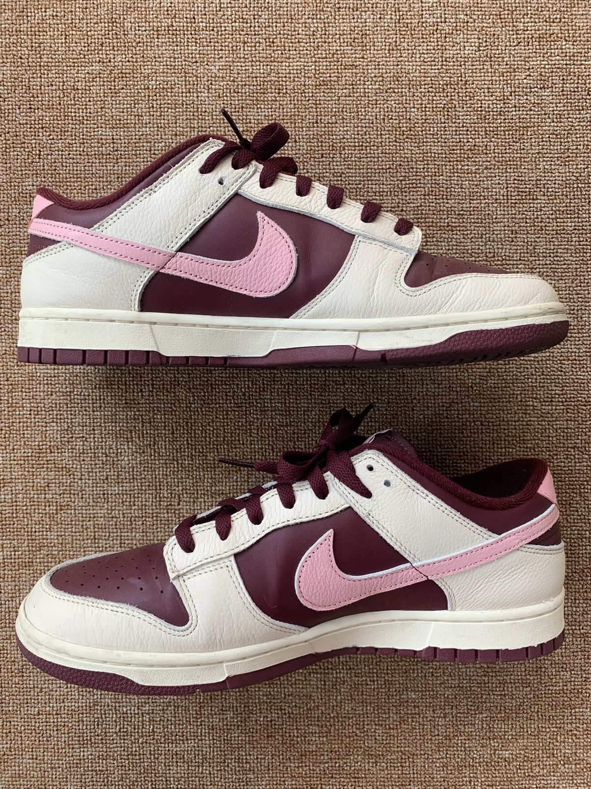 Nike Nike Dunk Low Valentine's Day 2023 Size US 11 / EU 44 - 3 Thumbnail