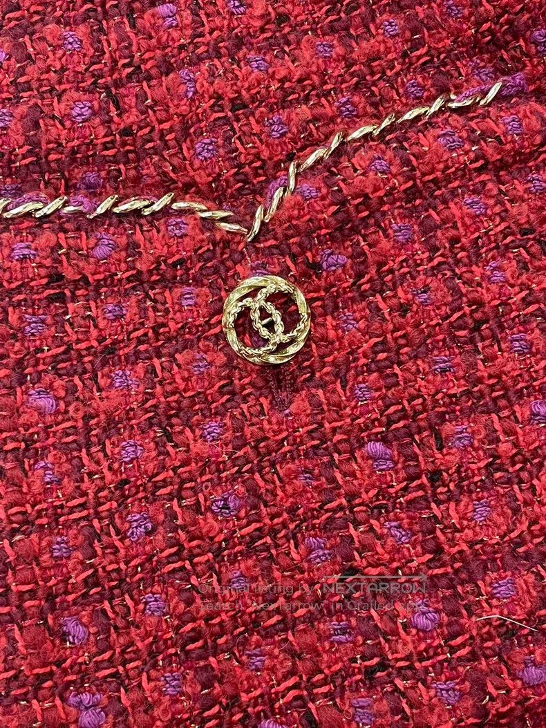 Chanel Chanel 23B red gold buckle skirt Size 24" / US 00 / IT 34 - 2 Thumbnail