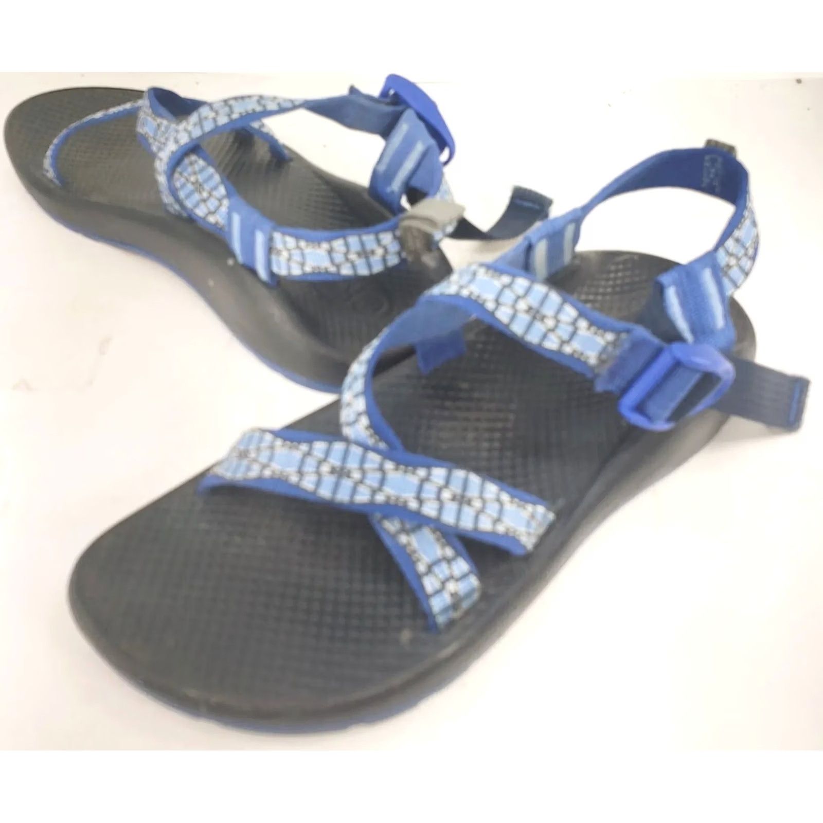 Chaco Chaco Z/Cloud Sandal Blue Geometric Women's Sandal 6 US EUC Wind Casual Outdoor Hiking Beach Adjustable Strap Buckle M Polyester Jacquard Webbing Size US 6 / IT 36 - 5 Thumbnail