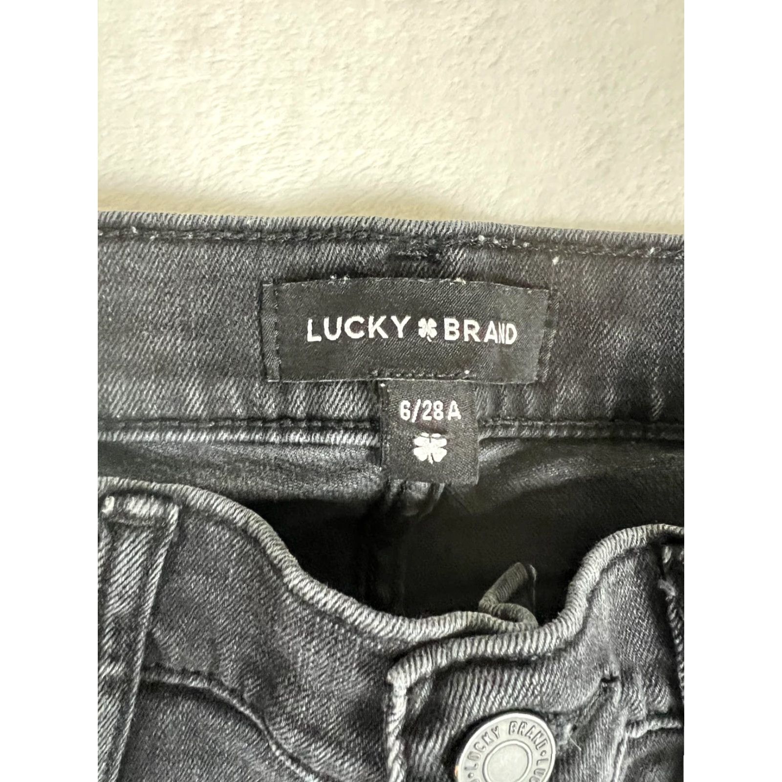 Lucky Brand Lucky Brand Jeans Women's 6 28 Black Dark Wash Cropped Denim Ankle Stretch Distressed Frayed Hem Pockets Zip 23 in Inseam Womens Size 28" / US 6 / IT 42 - 2 Thumbnail