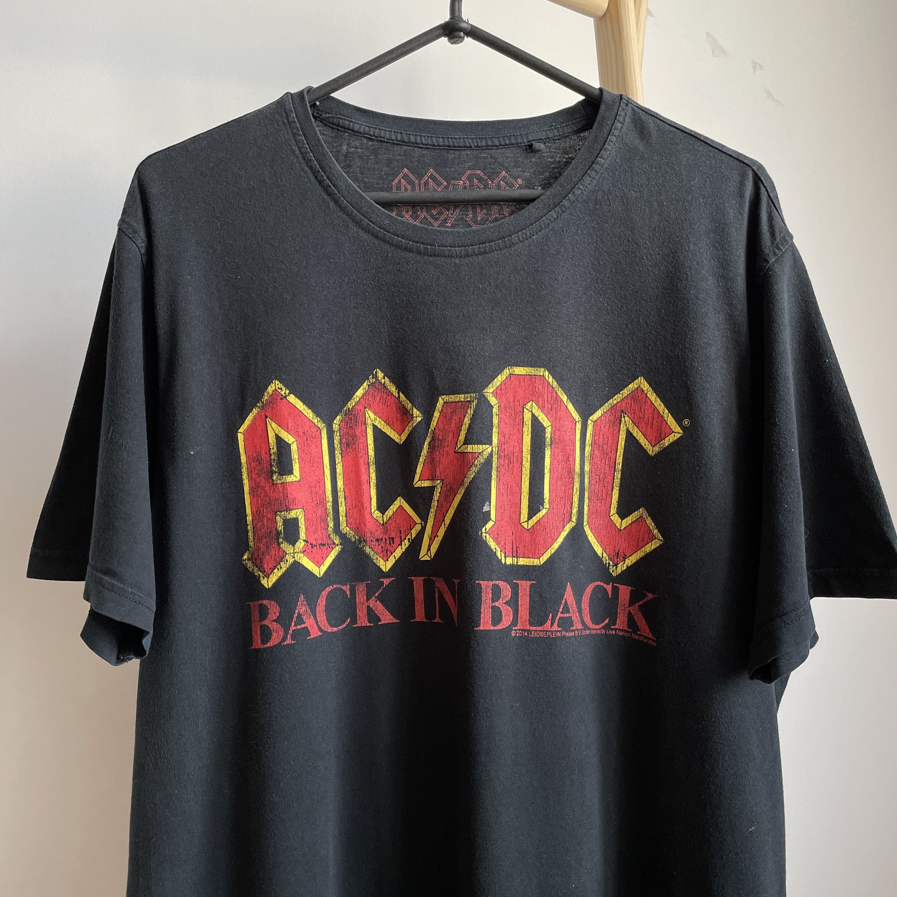 AC/DC AC/DC Back In Black 2014 T-Shirt Size XL Size US XL / EU 56 / 4 - 3 Thumbnail