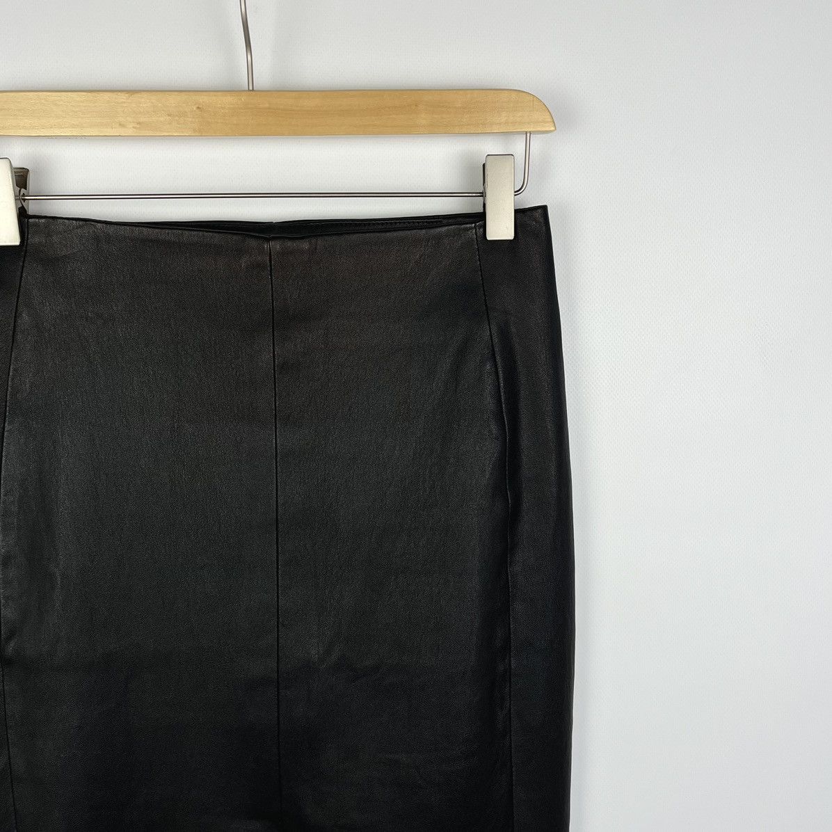 Diane von Furstenberg Ladies Diane Von Fustenberg Avant-Garde Leather Midi Skirt Size 30" / US 8 / IT 44 - 2 Thumbnail
