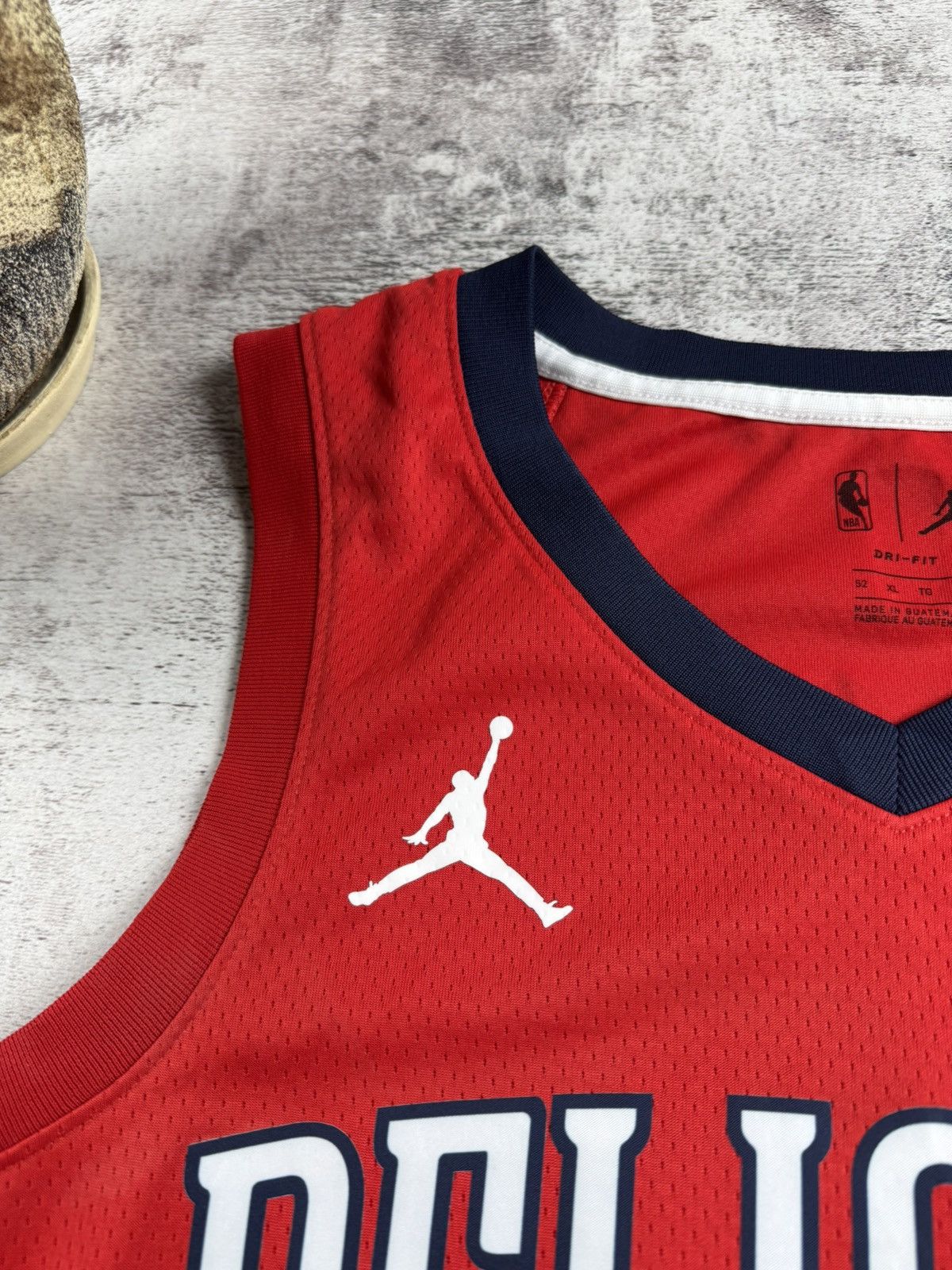 NBA New Orleans Pelicans Nike Jordan #2 Ball Rap Shirt Jersey Size US XL / EU 56 / 4 - 11 Thumbnail