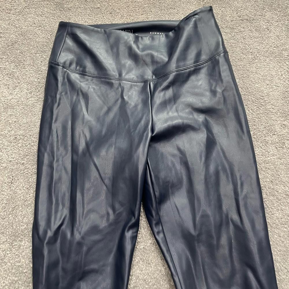 Designer white house black market Runway Legging Size 28" / US 6 / IT 42 - 4 Thumbnail