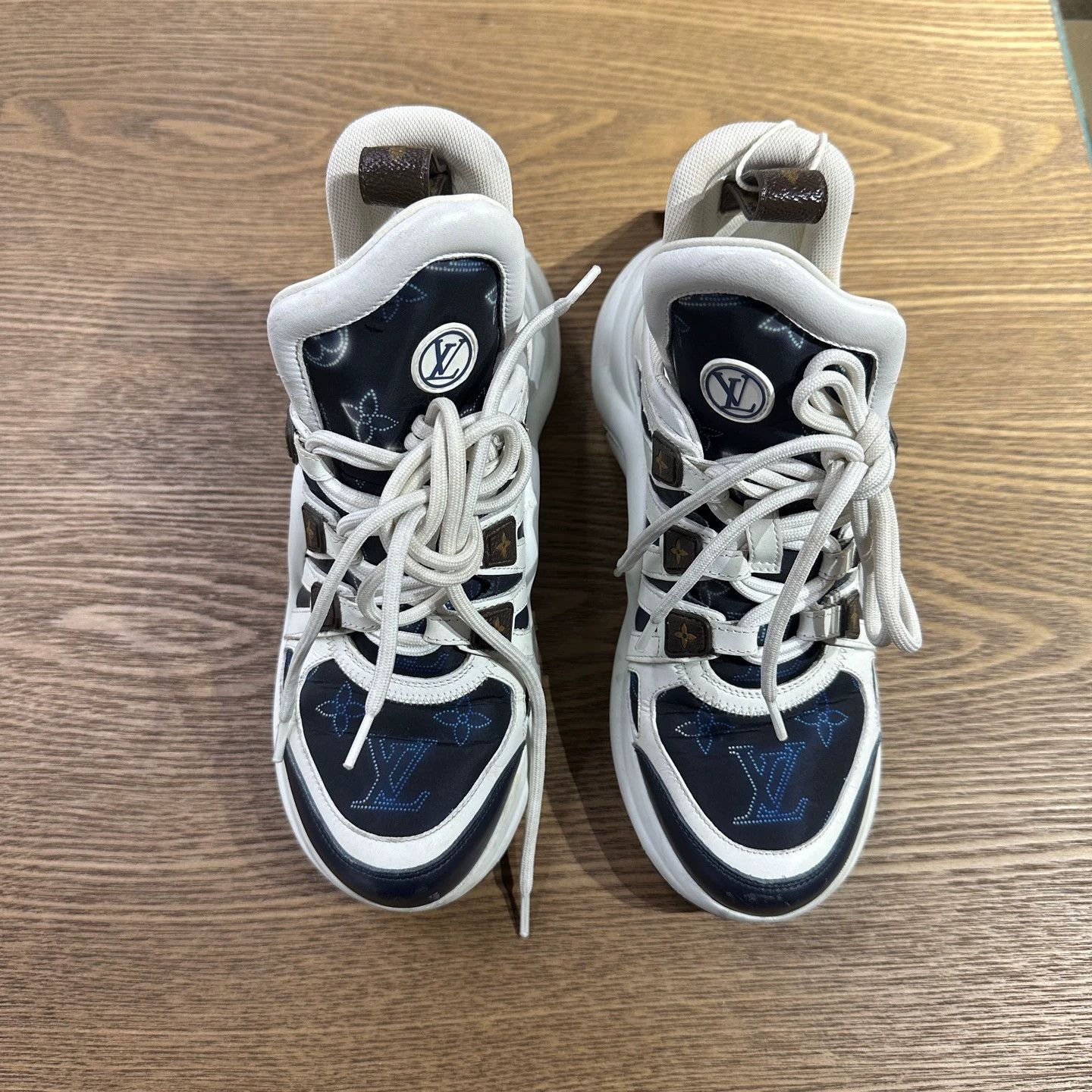 Louis Vuitton LV mar506 Archlight Lace-up Logo Sneakers Women's 36 Size US 5.5 / IT 35.5 - 2 Thumbnail