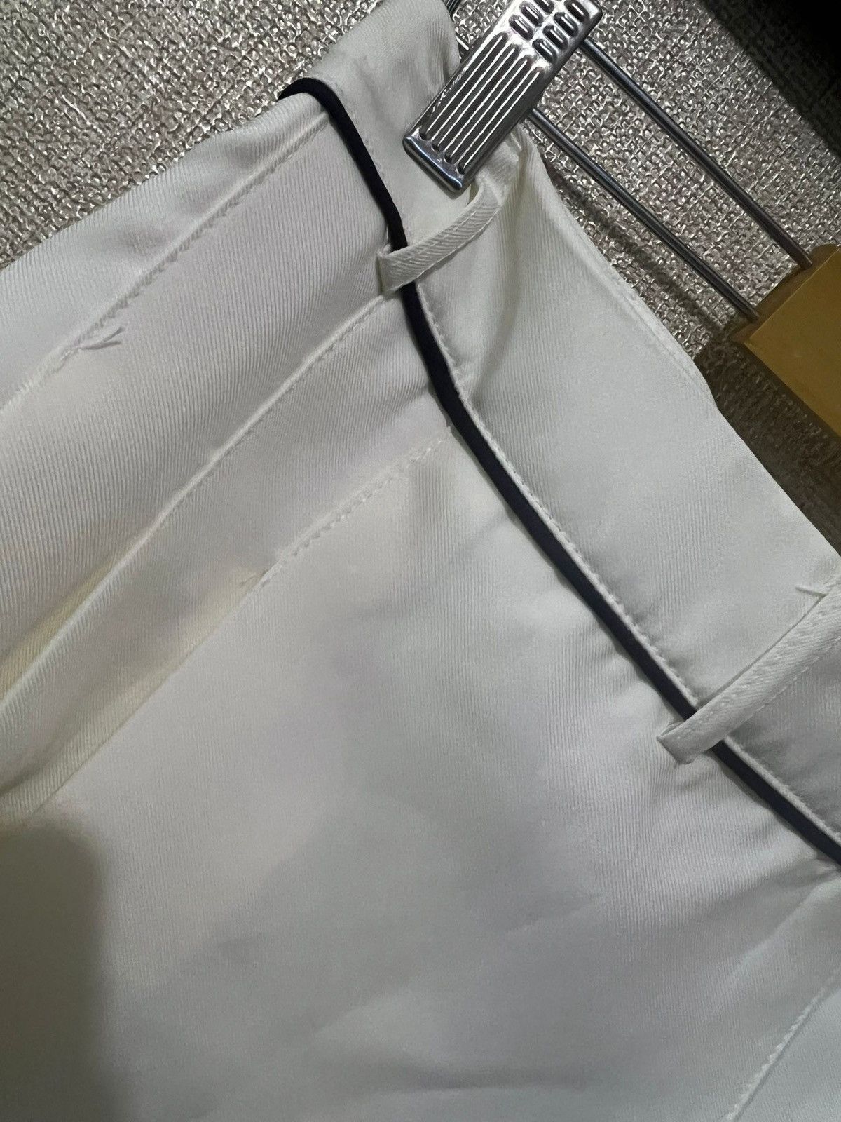 Primark Primark size 6 white pleated skirt Size 26" / US 2 / IT 38 - 3 Thumbnail
