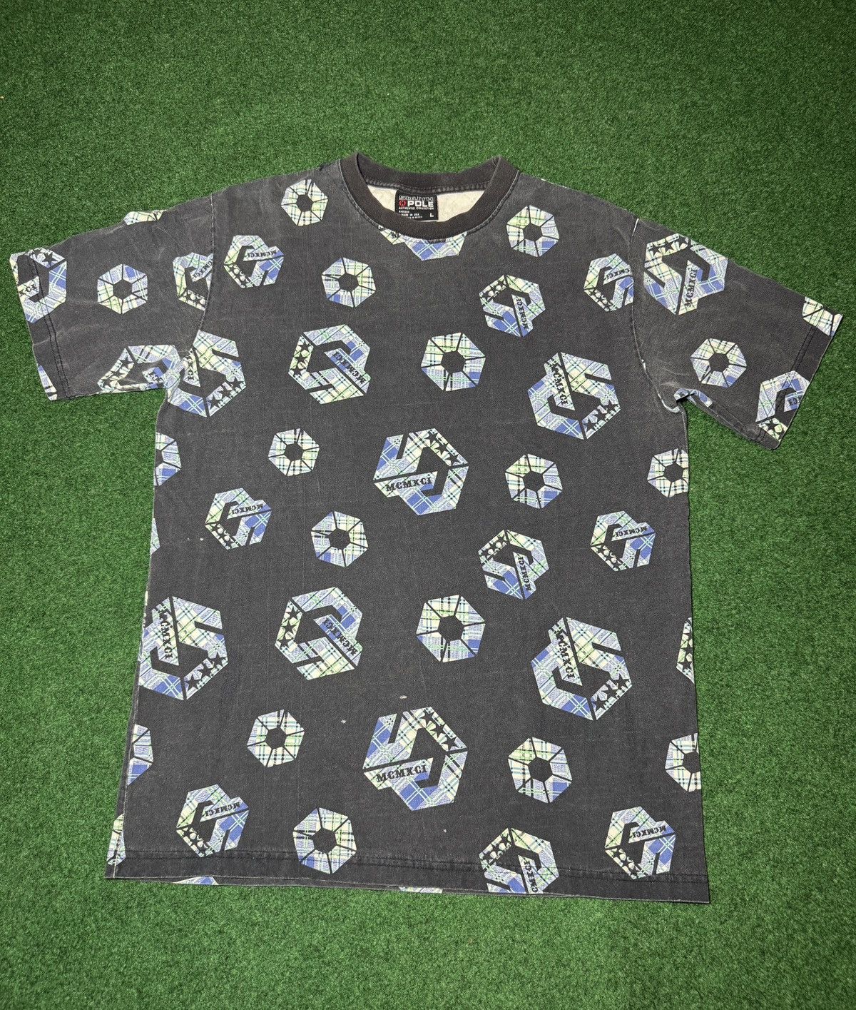 Southpole × Vintage Vtg 90s Y2K Southpole Authentic RARE All Over Print T Shirt Size US L / EU 52-54 / 3 - 1 Thumbnail
