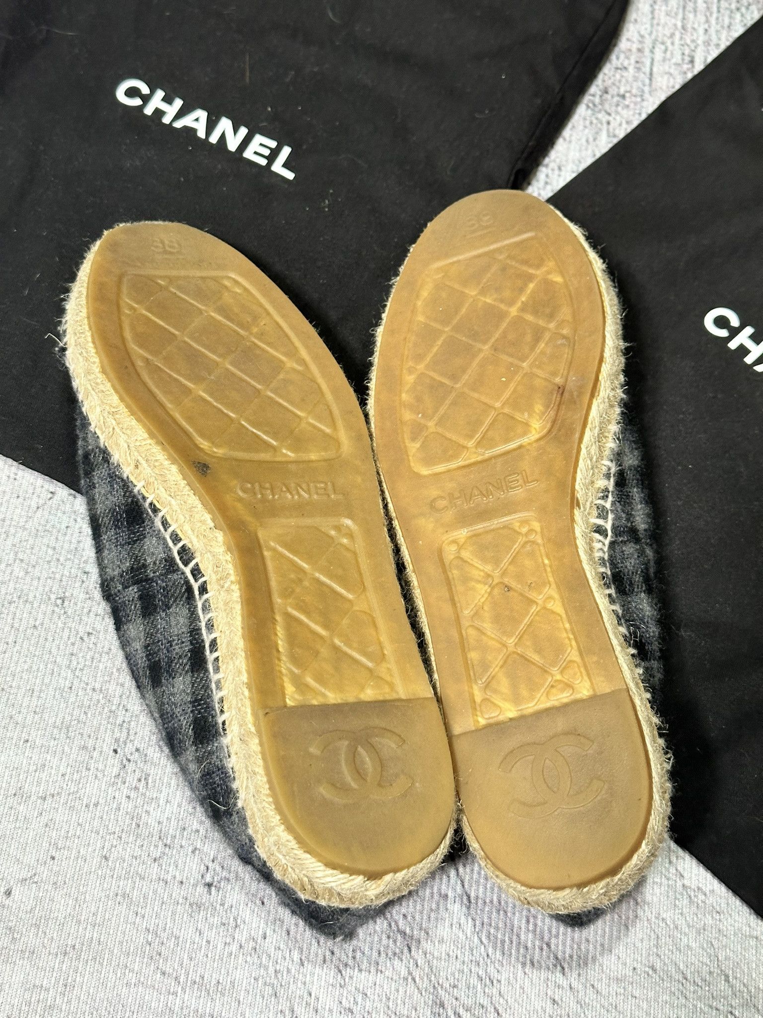 Chanel Chanel Espadrilles Flannel CC Logo Gray Wedge Shoes Size US 7 / IT 37 - 11 Thumbnail