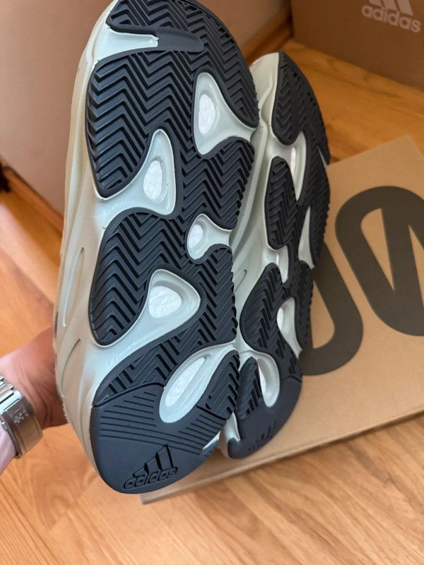Kanye West × Yeezy Adidas Yeezy boost Yeezy 700 salt EU46 2/3 US12 Size US 12 / EU 45 - 4 Thumbnail