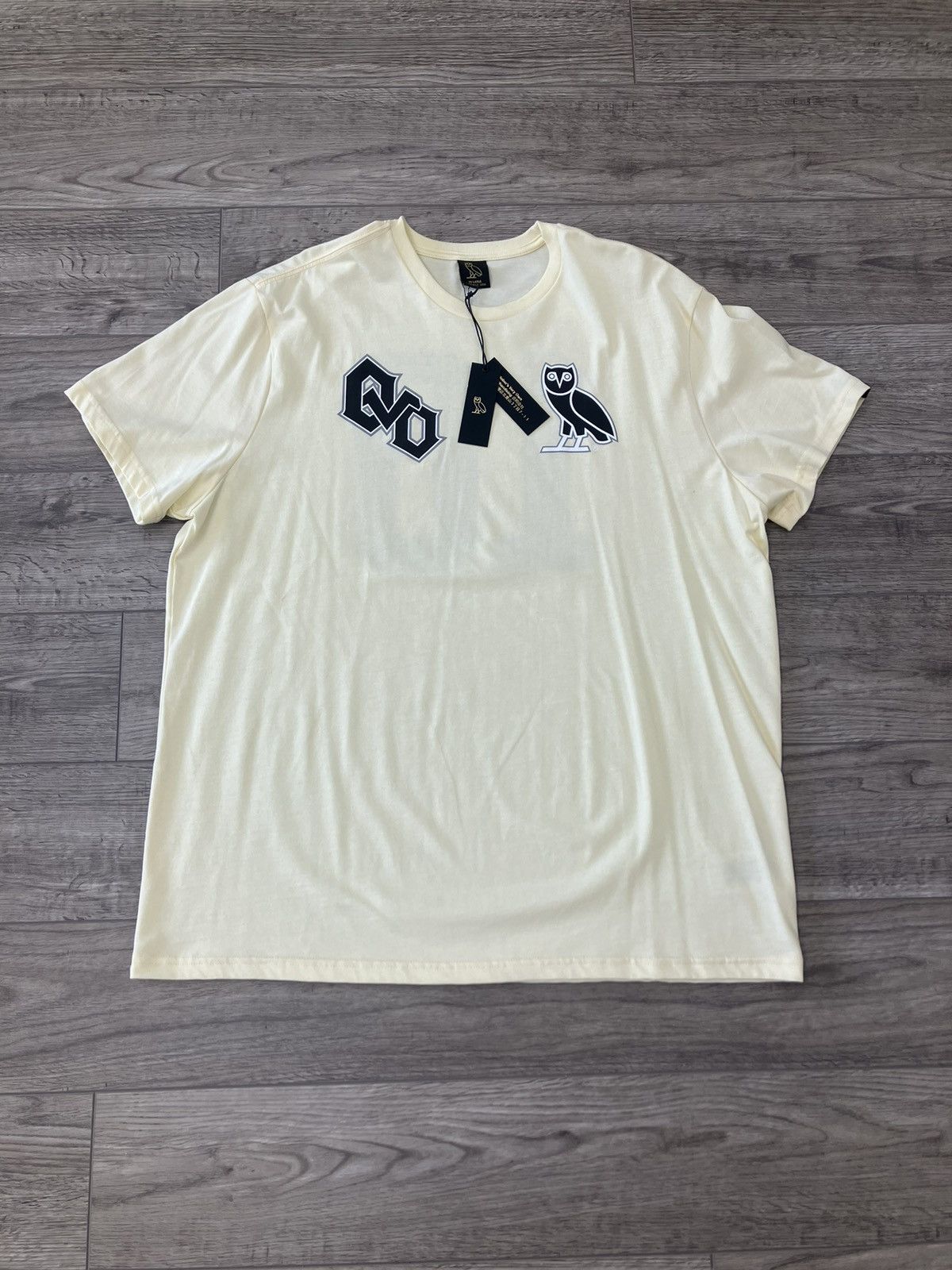 image of Drake Ovo Octobers Very Own Player 10 Tee in Cream, Men's (Size 2XL)