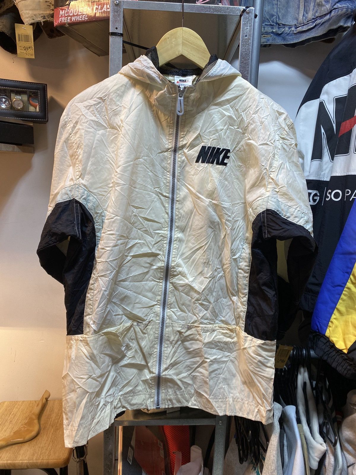 Nike Vintage Nike Spell Out Windbreaker Jacket Size US M / EU 48-50 / 2 - 1 Thumbnail
