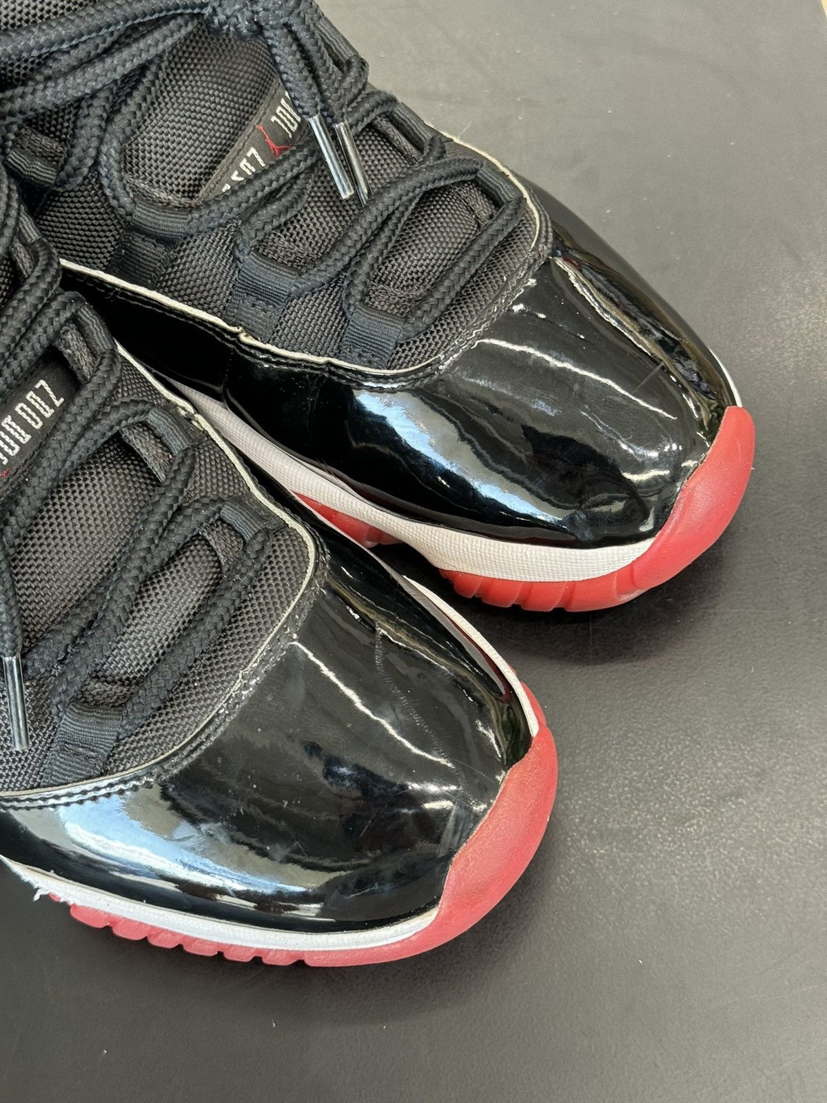Jordan Brand Jordan 11 Retro Playoffs Bred size 11.5 Size US 11.5 / EU 44-45 - 7 Thumbnail