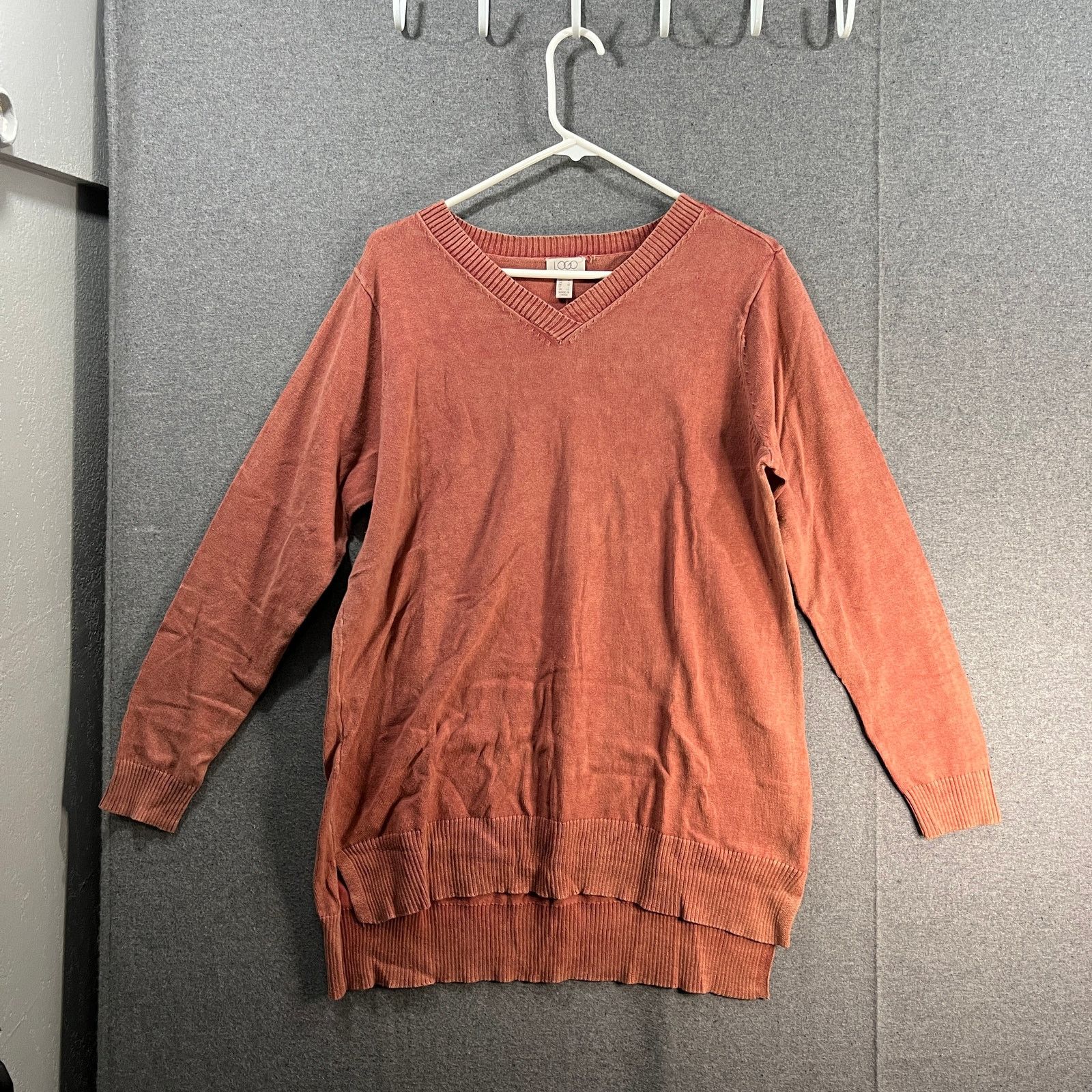 Other LOGO by Lori Goldstein Sun Faded Cotton V-Neck Sweater Size M / US 6-8 / IT 42-44 - 1 Thumbnail