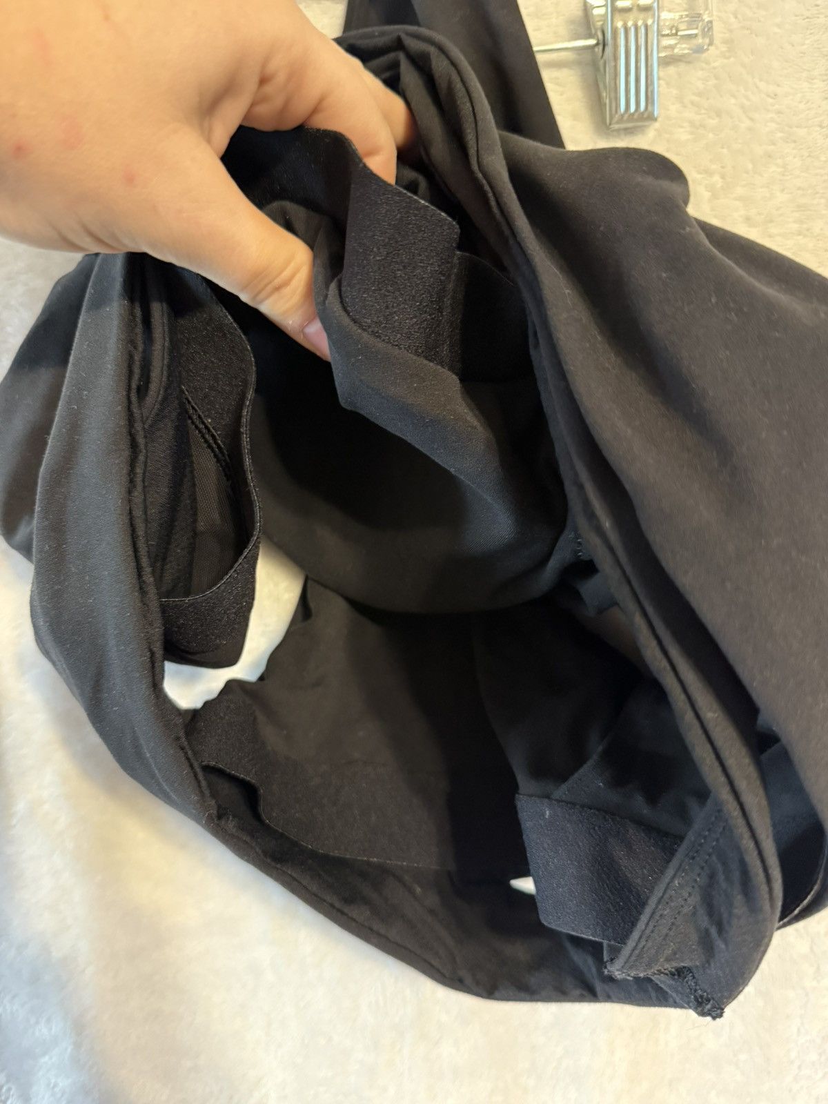 Athleta Athleta women’s size xl black Conscious Cut Out Crop sports Size XL / US 12-14 / IT 48-50 - 3 Thumbnail