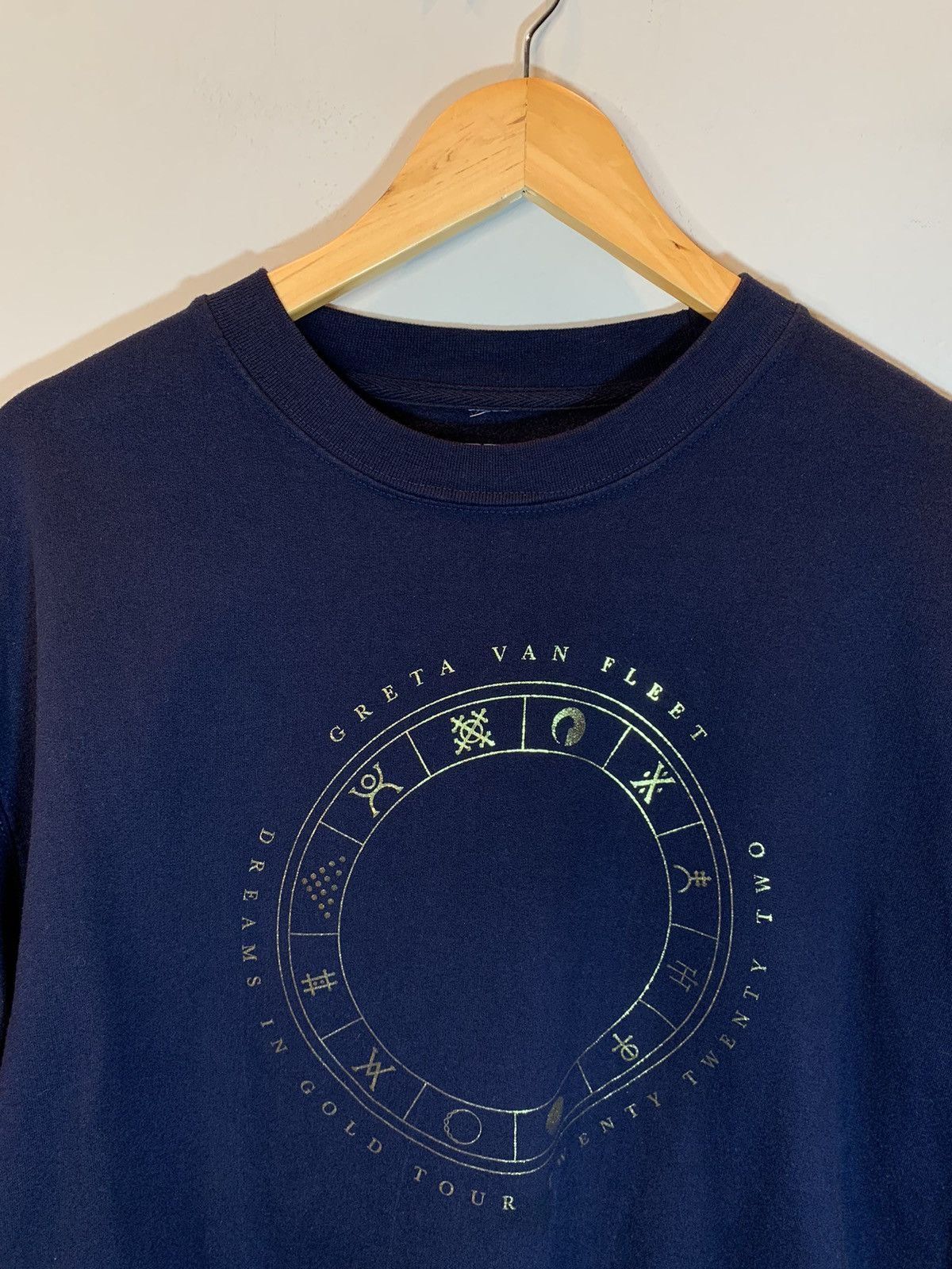 Band Tees *RARE* Greta Van Fleet Dreams In Gold Tour 2022 Sweatshirt Size US XL / EU 56 / 4 - 3 Thumbnail