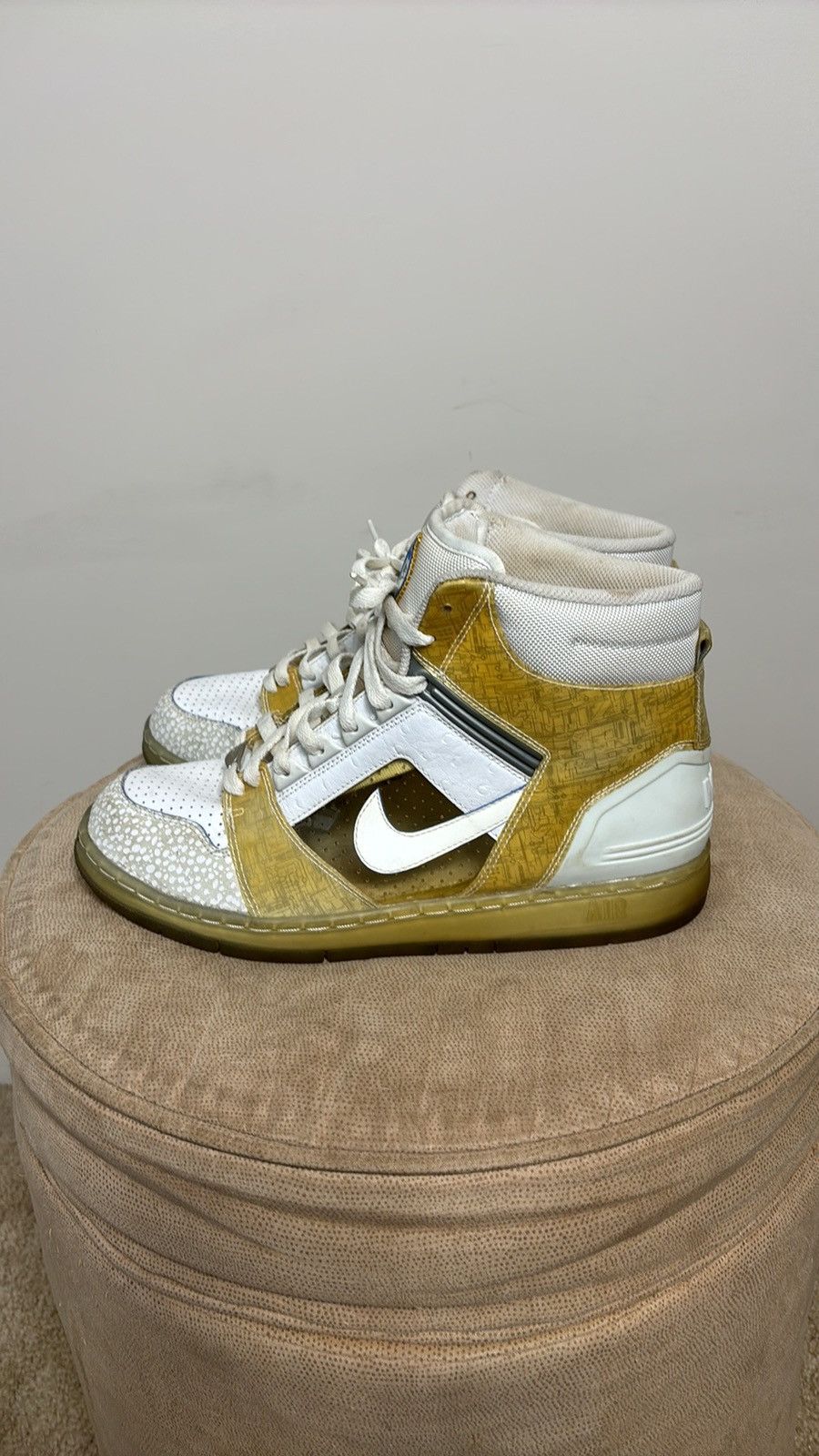 Nike × Nintendo Nike Air Force 2 High Nintendo Wii 329888-111 Size US 11.5 / EU 44-45 - 3 Thumbnail