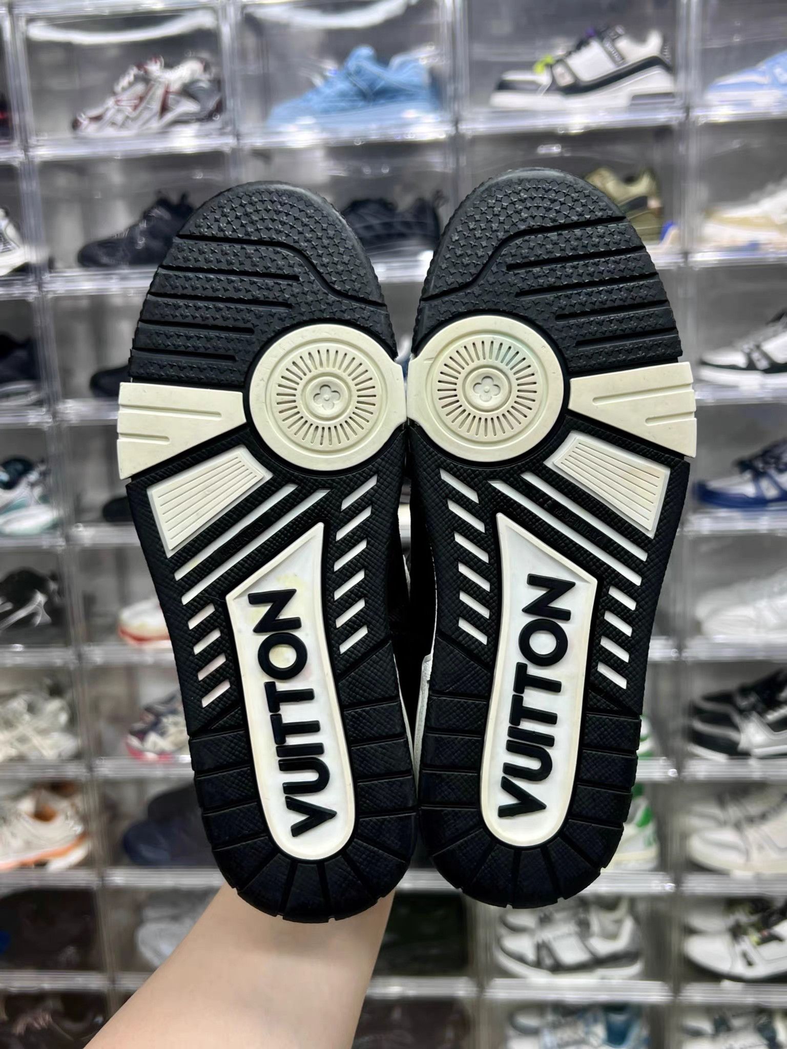 Louis Vuitton LV TRAINER Black White Denim Panda Sneakers K15 Size US 8 / IT 38 - 7 Thumbnail