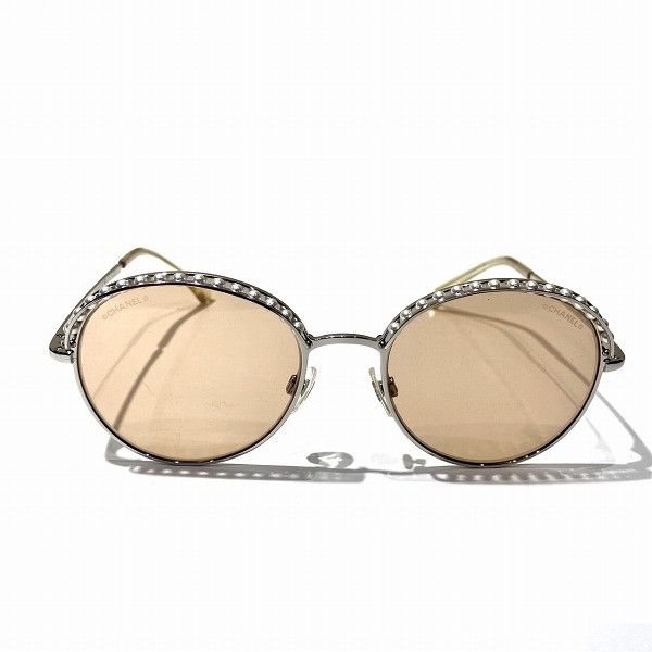 Chanel Chanel Chanel 4247-H Pearl Sunglasses Metal Sunglasses 4247-H in Great Condition Size ONE SIZE - 1 Thumbnail