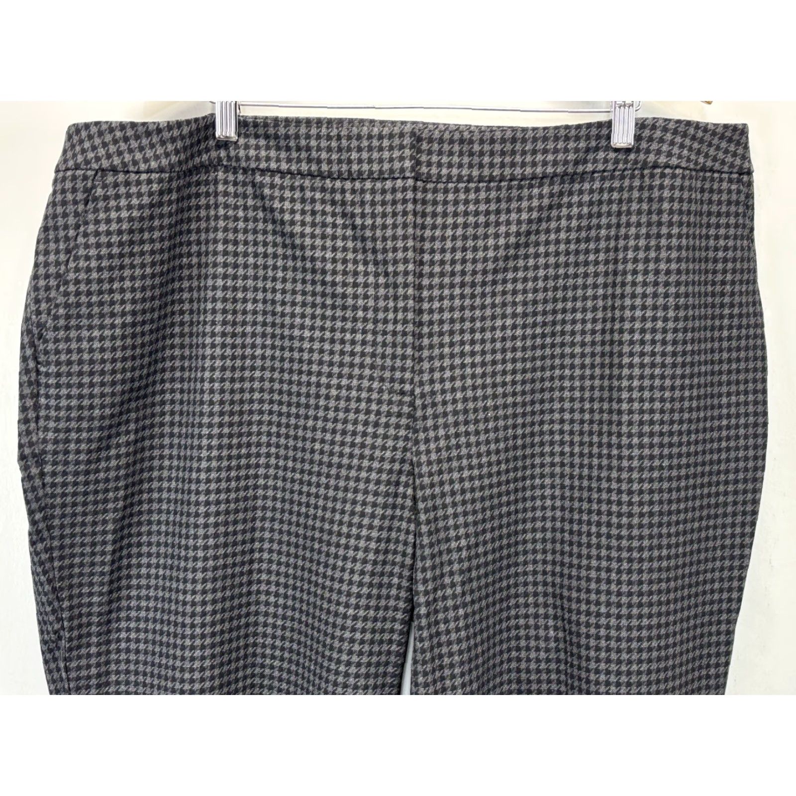 Talbots NEW Talbots Houndstooth Ankle Pants Plus Size 24W Grey Black Womens Size 42" / US 20 - 2 Thumbnail