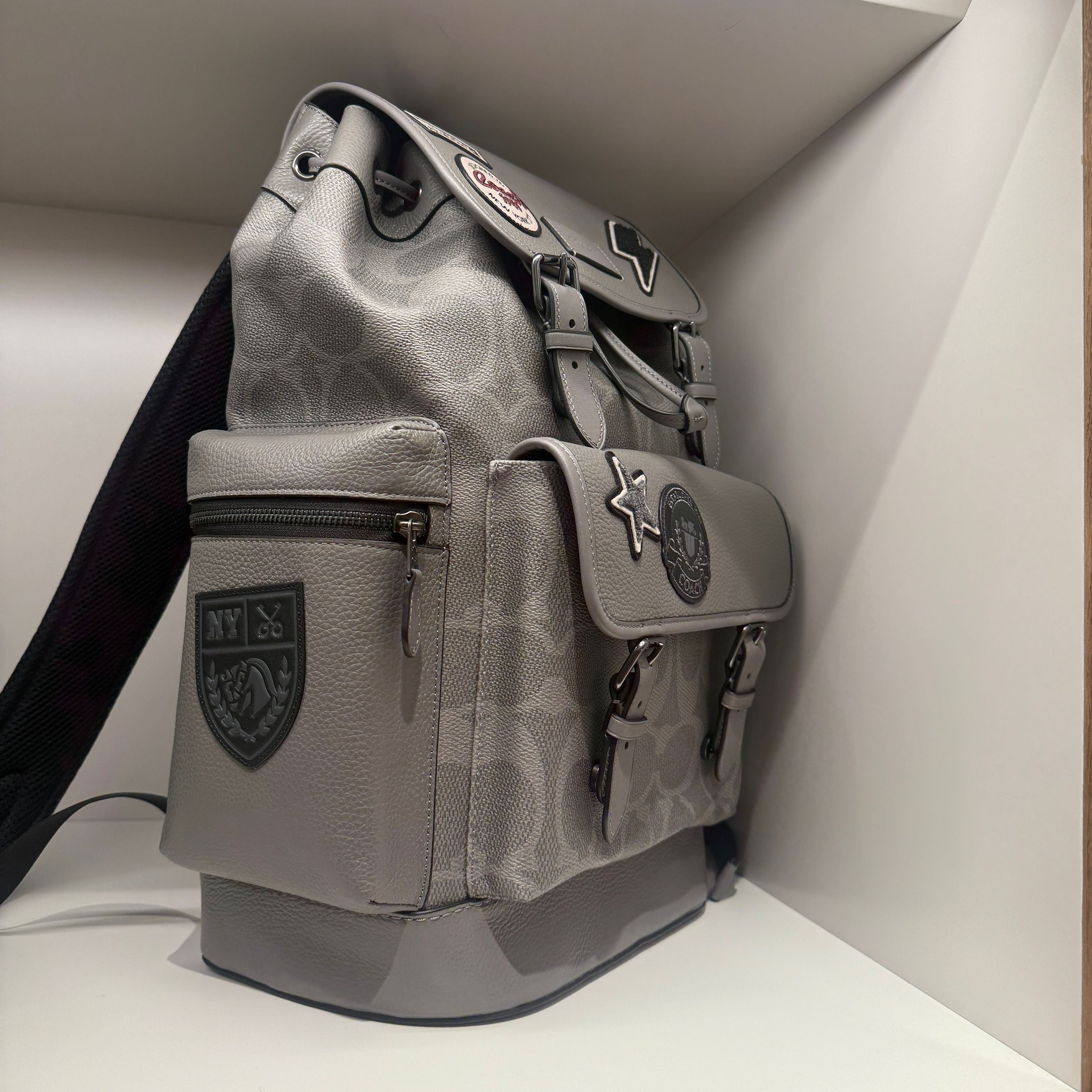 jansport backpack geometric Big Plans Backpack, Afflicted Black/Charcoal/Dk Grey Misopily Large Heavy Duty SKU:SRG8000SWAHG hard lure the JanSport SuperBreak is