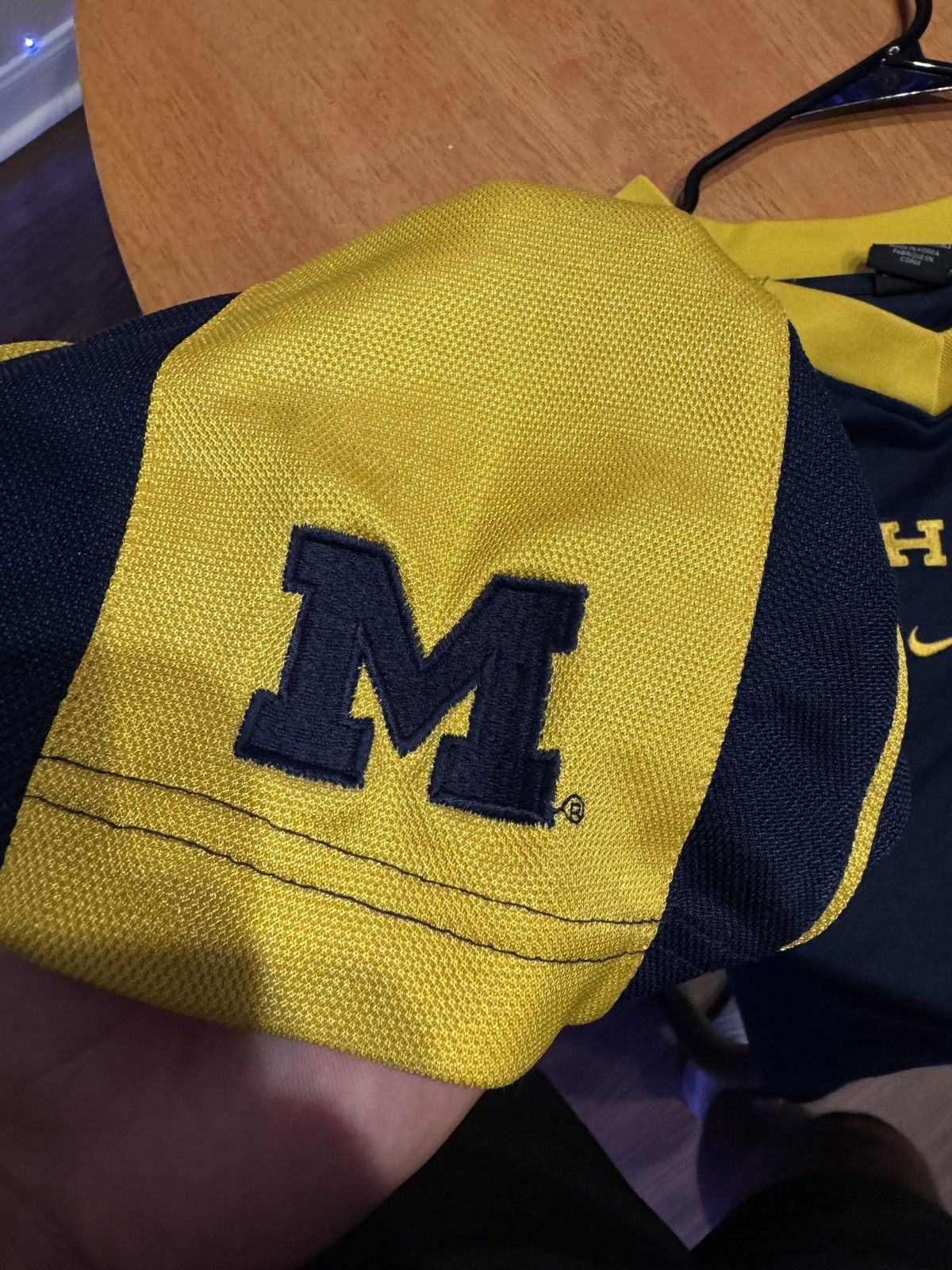 Nike VINTAGE 2000’s MICHIGAN JERSEY Size US L / EU 52-54 / 3 - 4 Thumbnail