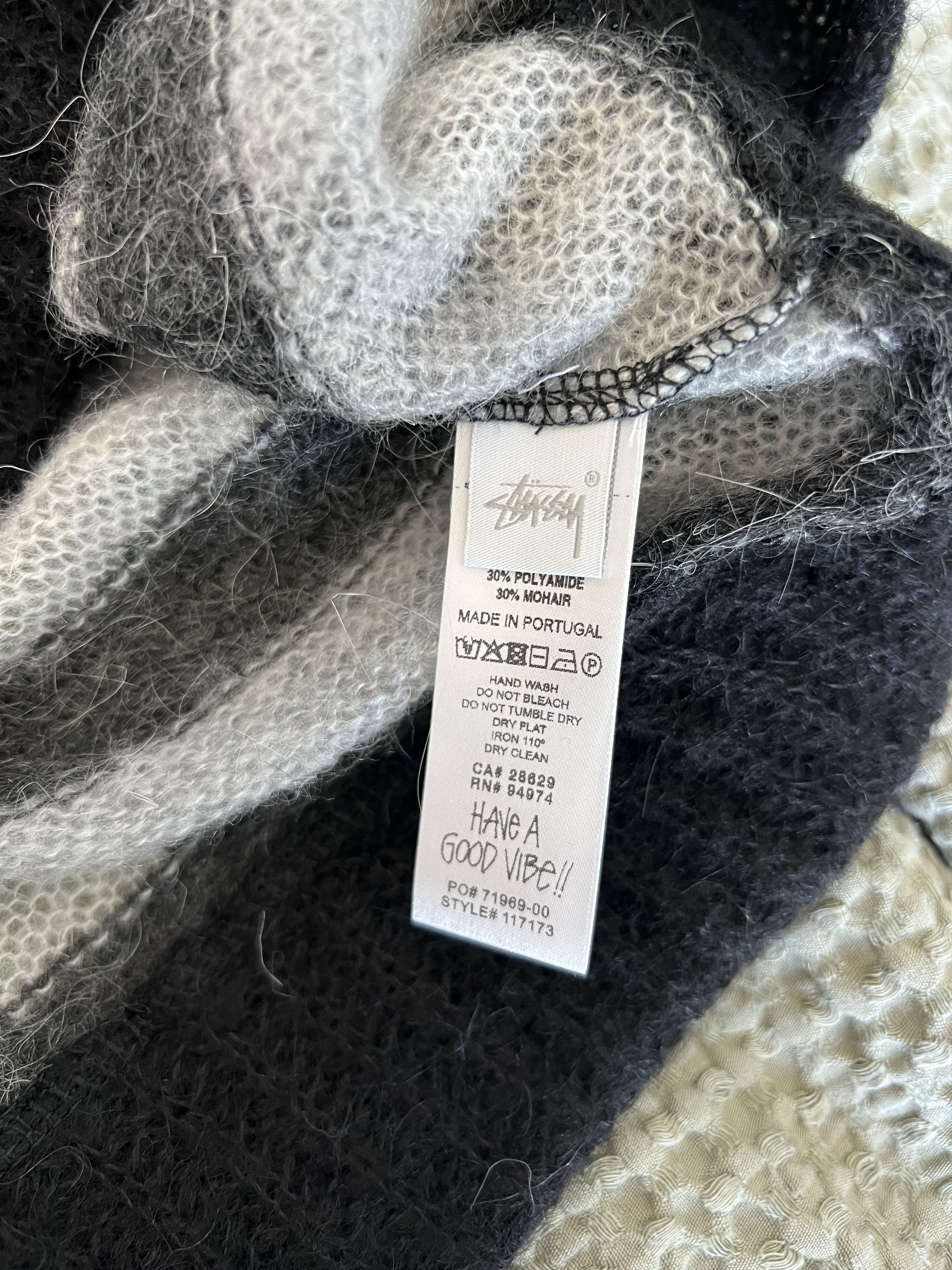Stussy Stussy Striped Mohair Sweater Vest in Black Size US S / EU 44-46 / 1 - 6 Thumbnail