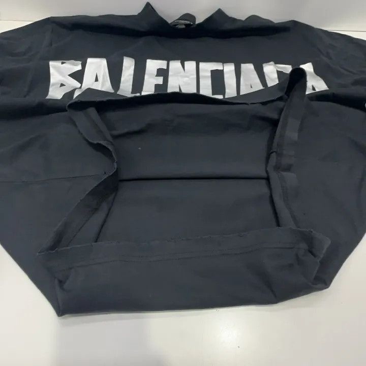 Balenciaga Balenciaga New Tape Logo Black T-Shirt 0079-2507 Size XXL / US 16-18 / IT 52-54 - 8 Thumbnail