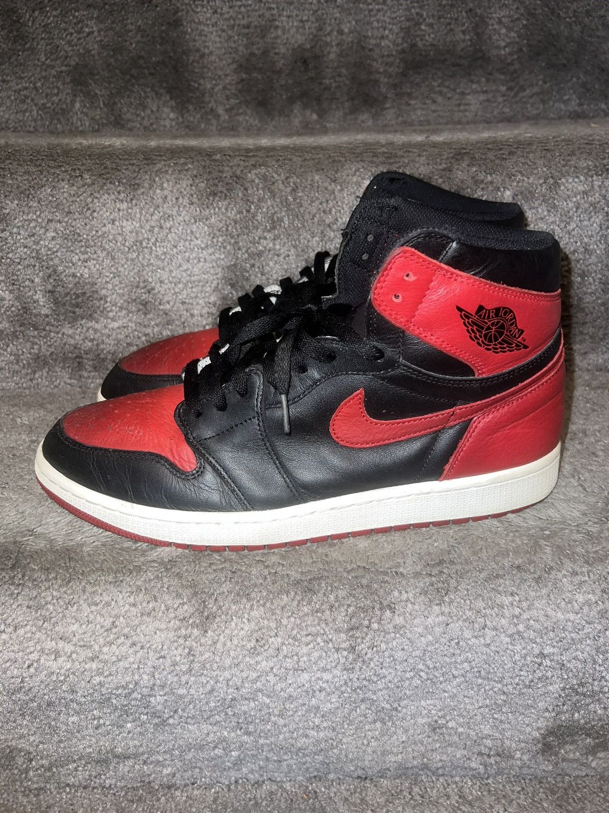 Jordan Brand Jordan 1 Retro Bred/Banned (2016) Size US 12.5 / EU 45-46 - 1 Thumbnail