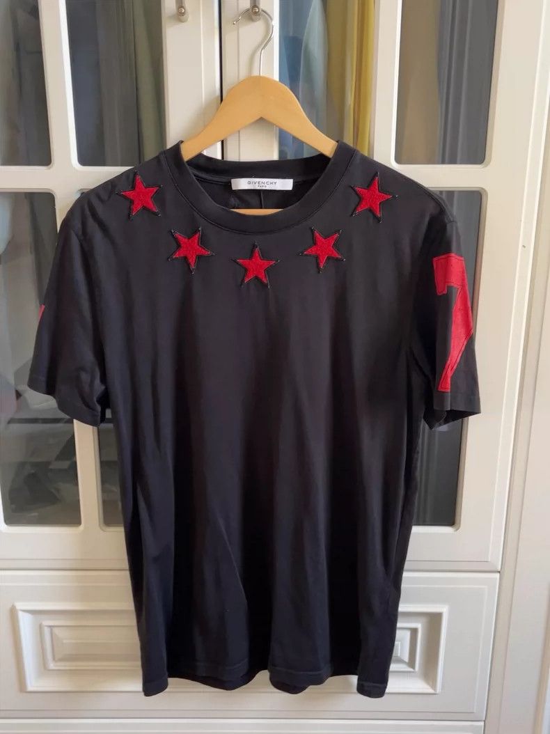 Givenchy Givenchy Men's Red Five-pointed Star T-shirt Size US M / EU 48-50 / 2 - 1 Thumbnail