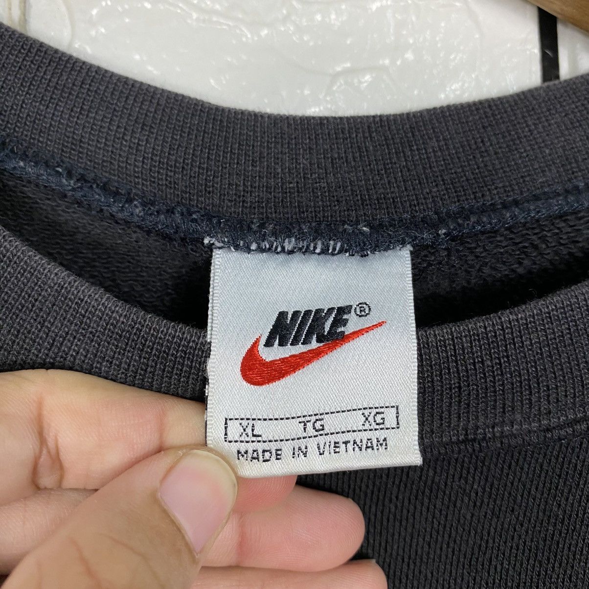 Nike Vintage Sweatshirt Crewneck Nike Big Logo Big Swoosh Size US XL / EU 56 / 4 - 13 Thumbnail