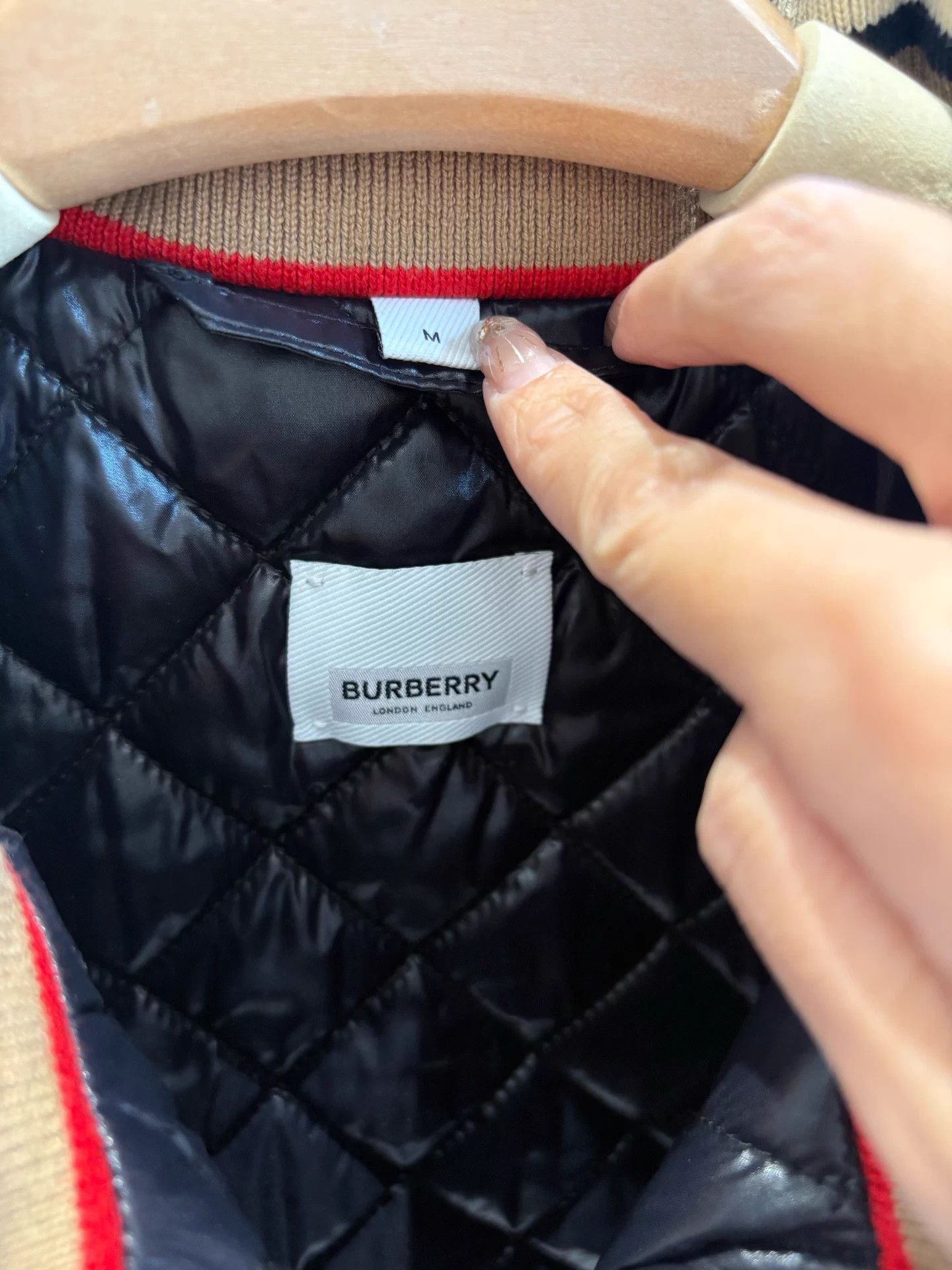 Burberry Burberry Black Puffer Detachable Sleeves Vest M Deadstock Size US M / EU 48-50 / 2 - 2 Thumbnail