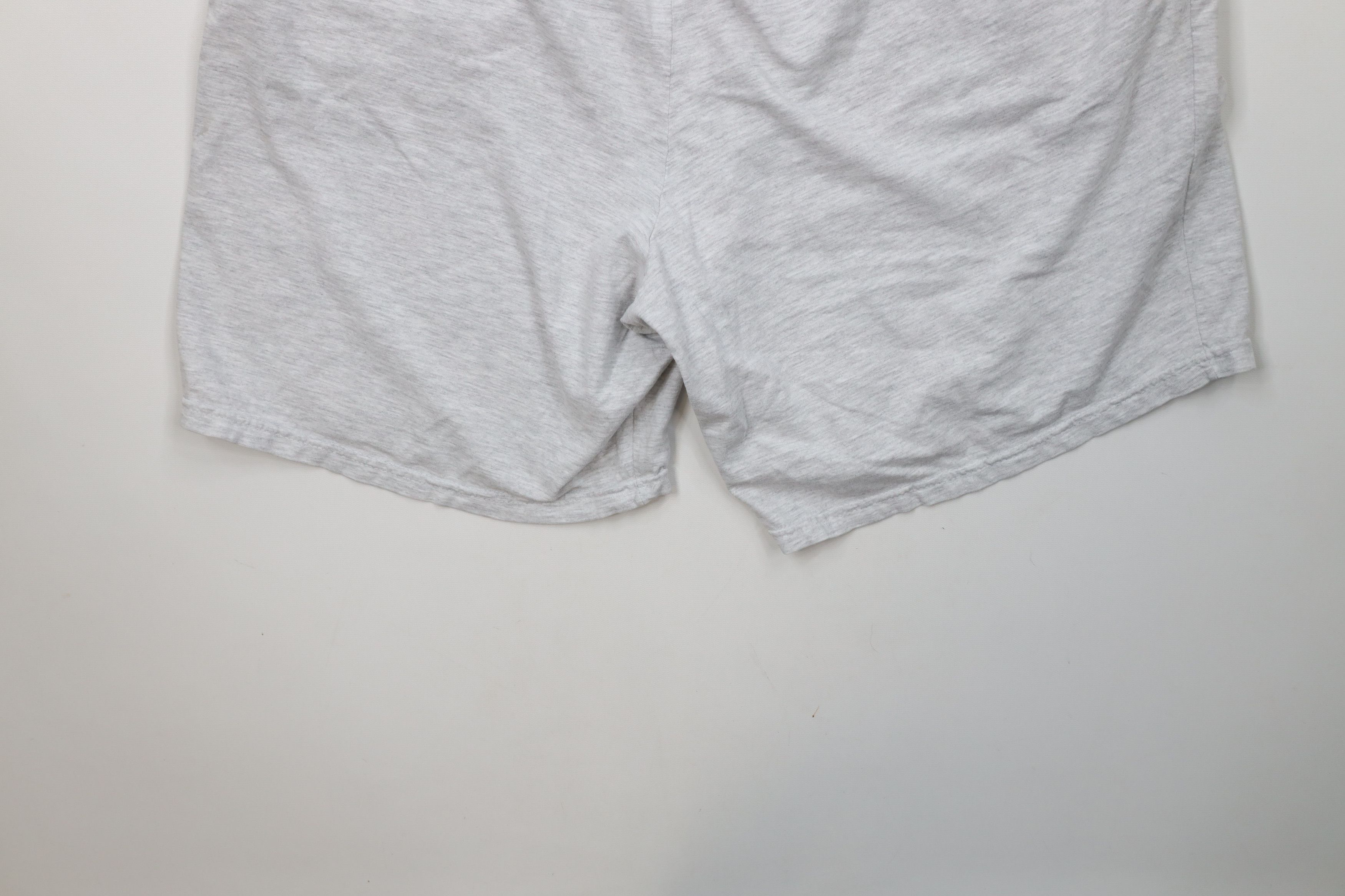 Vintage Vintage 90s Streetwear Heavyweight Above Knee Shorts Gray Size US 36 / EU 52 - 12 Thumbnail