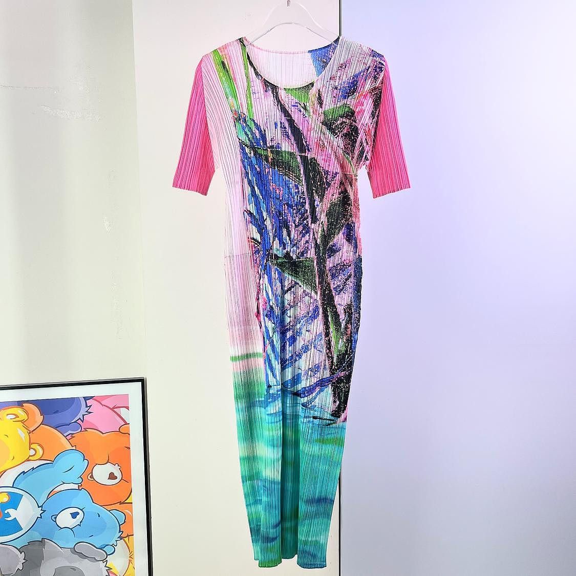 Pleats Please Issey Miyake Pleats Please Issey Miyake Graphic Pleated Dress Size 3 Size M / US 6-8 / IT 42-44 - 1 Thumbnail