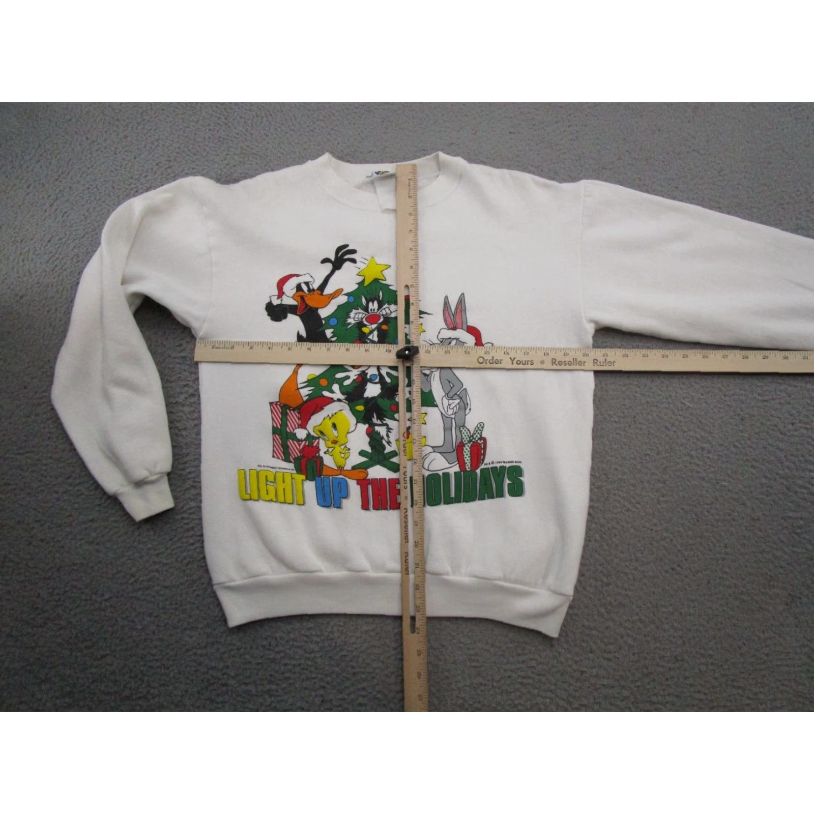 Vintage VINTAGE Looney Tunes Sweatshirt White Crew Neck Long Sleeve Mens M Bugs Bunny Holiday Graphic Print 1996 Winter Size US M / EU 48-50 / 2 - 6 Thumbnail