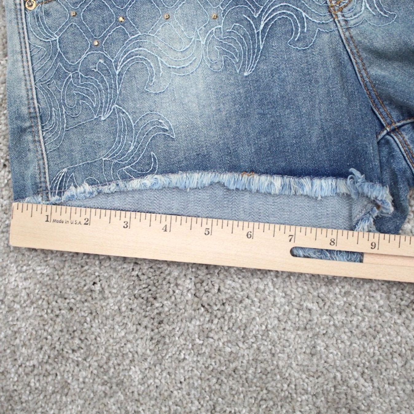 H&M H&M Denim Jean Shorts Womens 6 Blue Cotton Stretch 5-Pocket Cut Off NWT Jeans Shortie 90s Theme Girls? Size 28" / US 6 / IT 42 - 7 Thumbnail