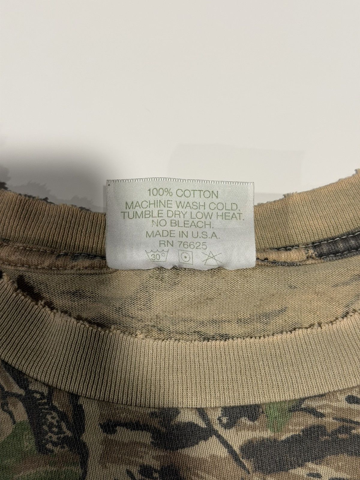 Vintage 1990s Vintage Camo Grunge Distressed Single Stitch Tee XL Size US XL / EU 56 / 4 - 12 Thumbnail