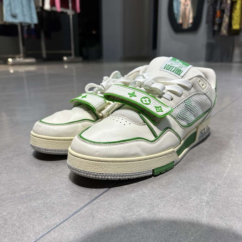 Louis Vuitton Louis Vuitton Classic Low-Top Trainer in White Green Size US 8 / IT 38 - 1 Thumbnail