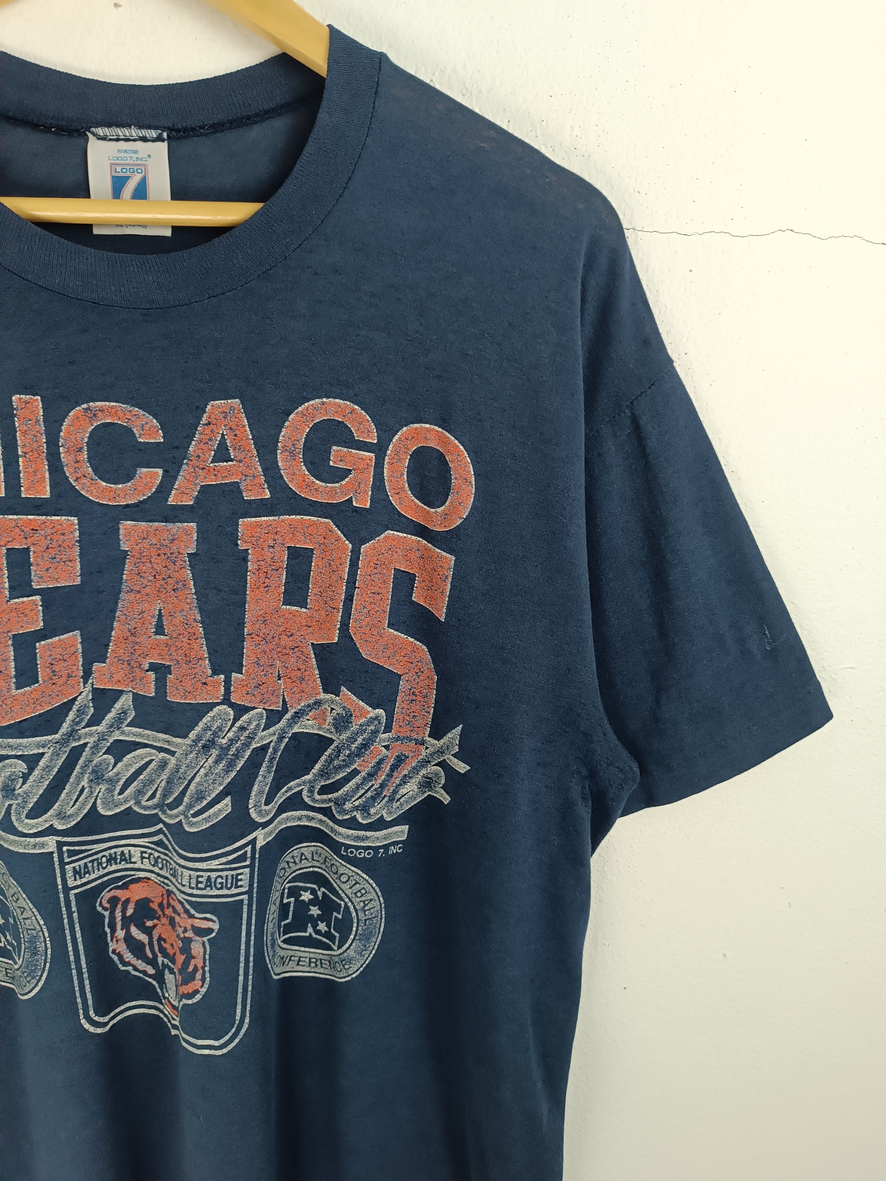 NFL VINTAGE 80'S NFL CHICAGO BEARS FADED TEE BULLS CUBS SOX Size US XL / EU 56 / 4 - 6 Thumbnail