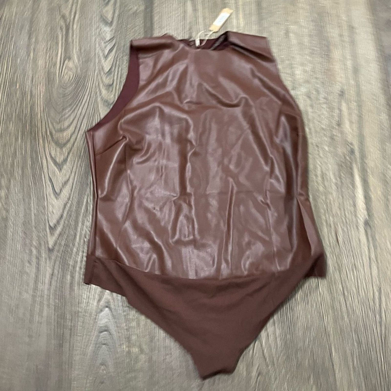SKIMS NWT Skims Faux Leather Crew Neck Bodysuit Cocoa Size 3X Size 3XL / US 20-22 - 1 Thumbnail
